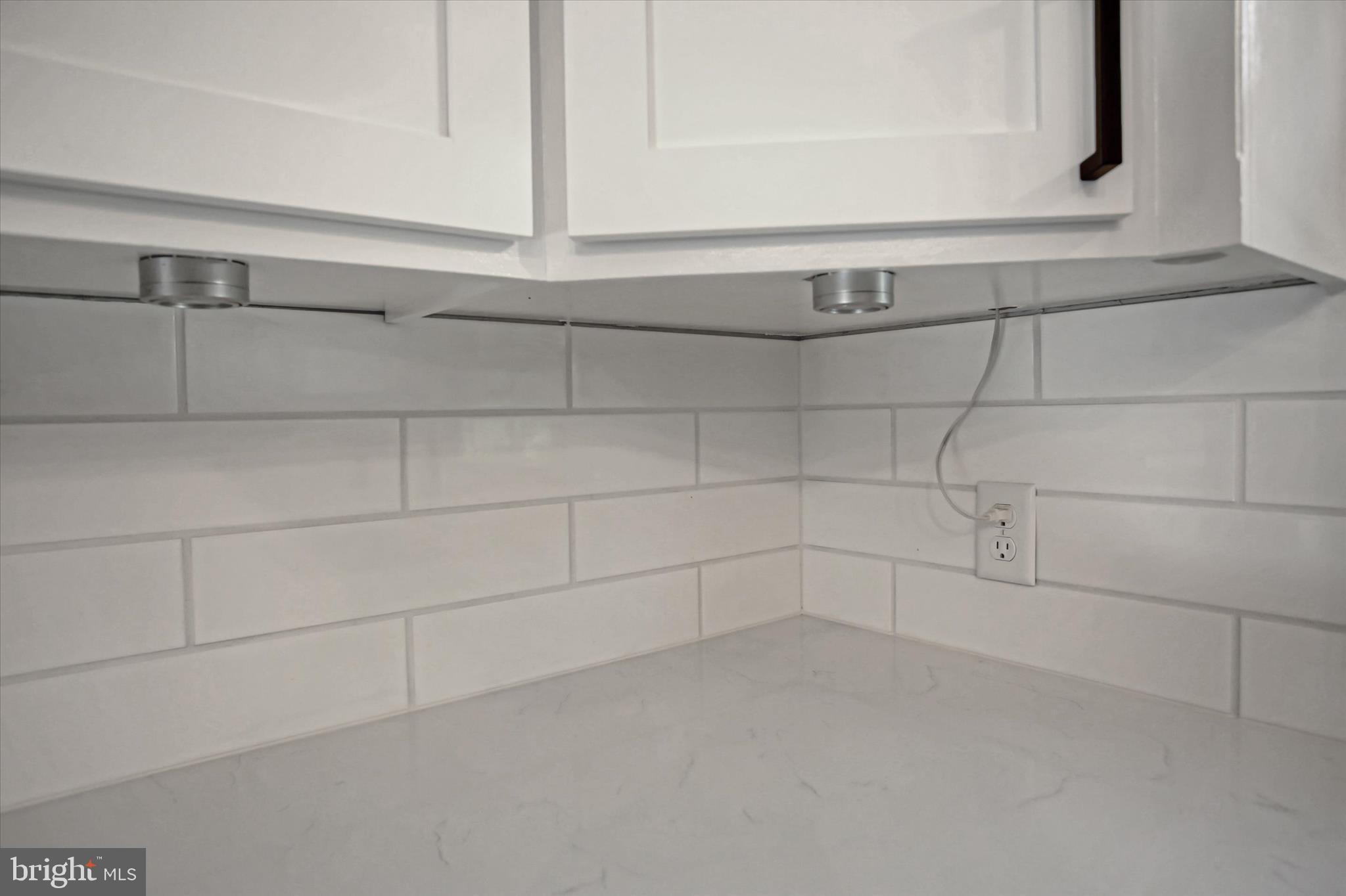 NOTTINGHAM DRIVE - Residential Lease