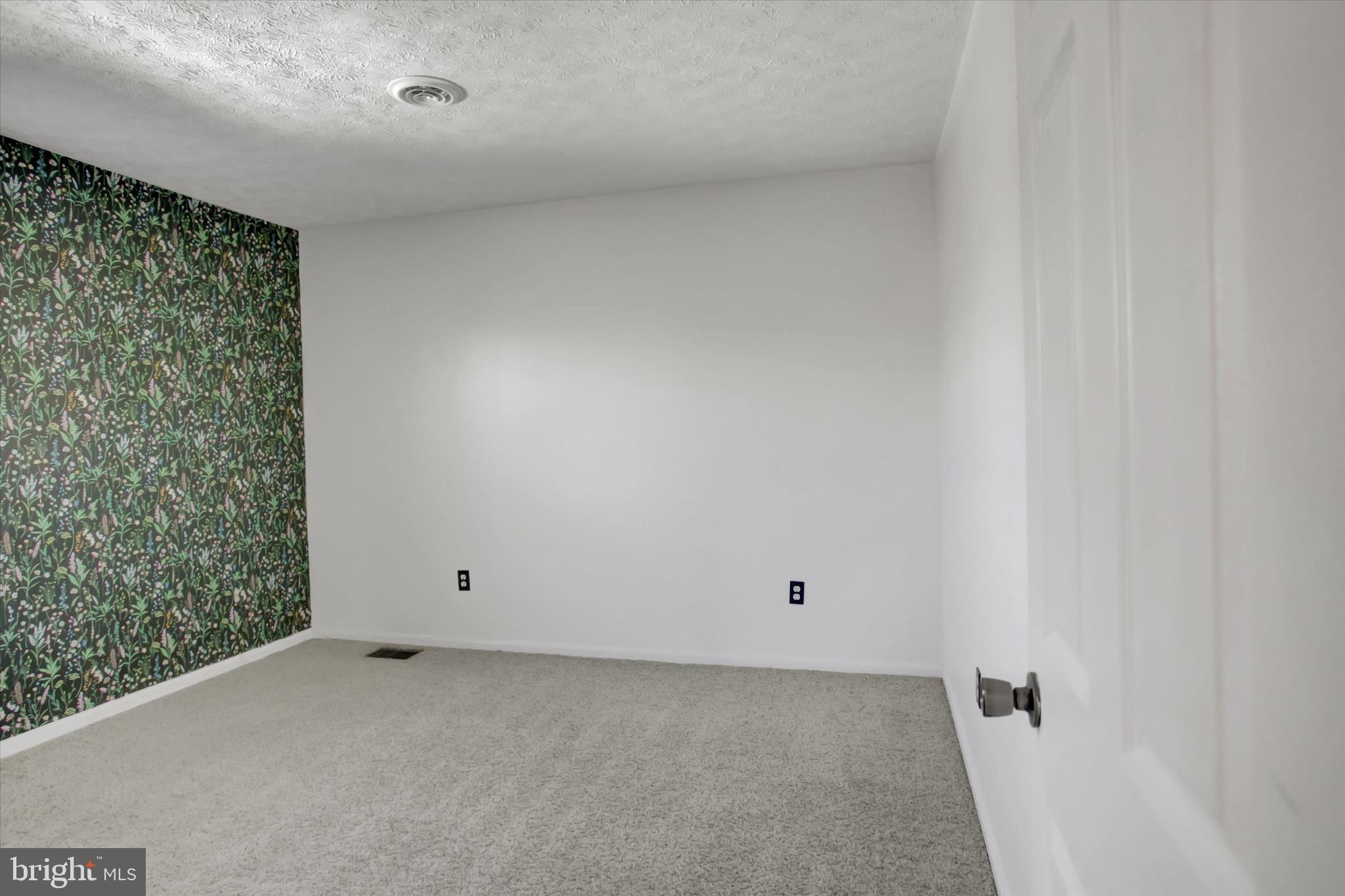 NOTTINGHAM DRIVE - Residential Lease