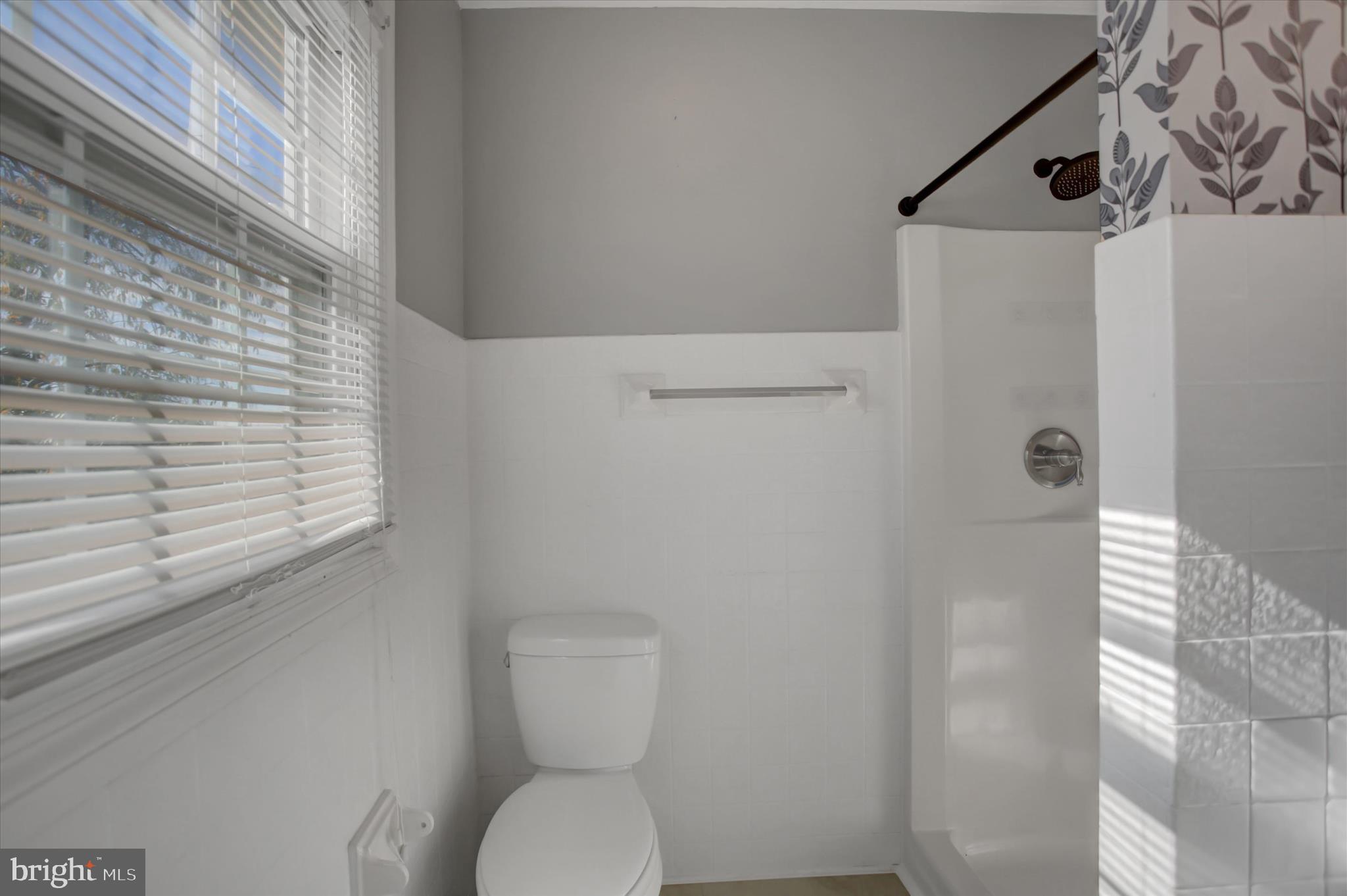 NOTTINGHAM DRIVE - Residential Lease