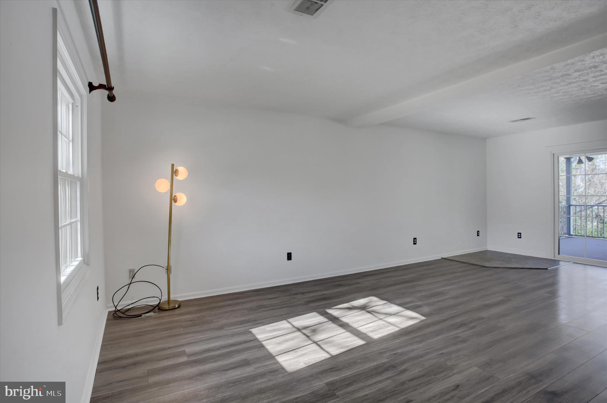 NOTTINGHAM DRIVE - Residential Lease