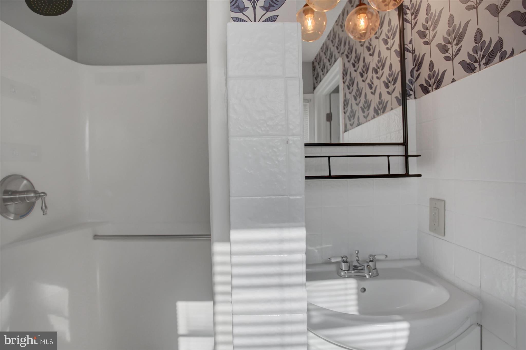 NOTTINGHAM DRIVE - Residential Lease