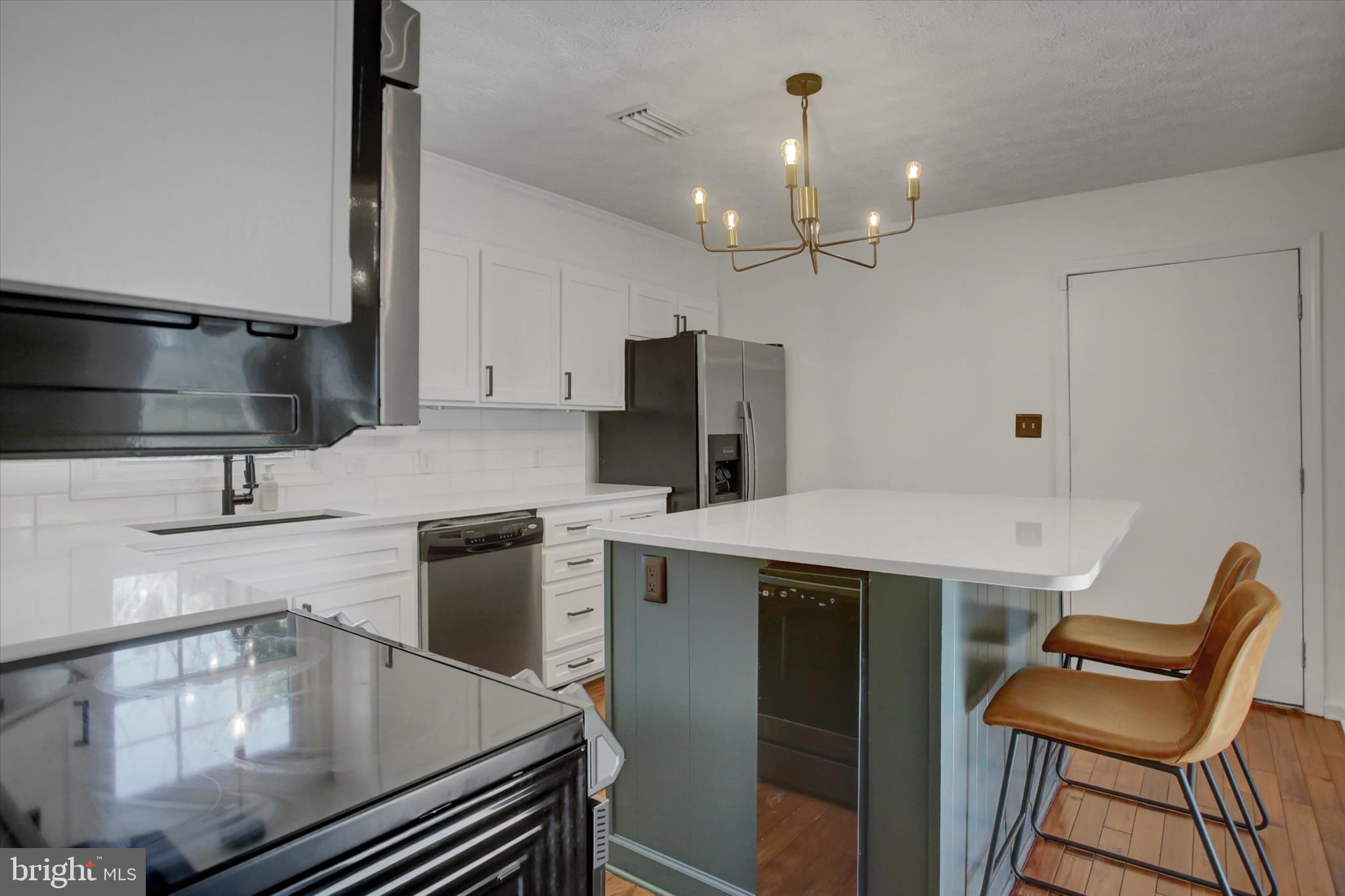 NOTTINGHAM DRIVE - Residential Lease