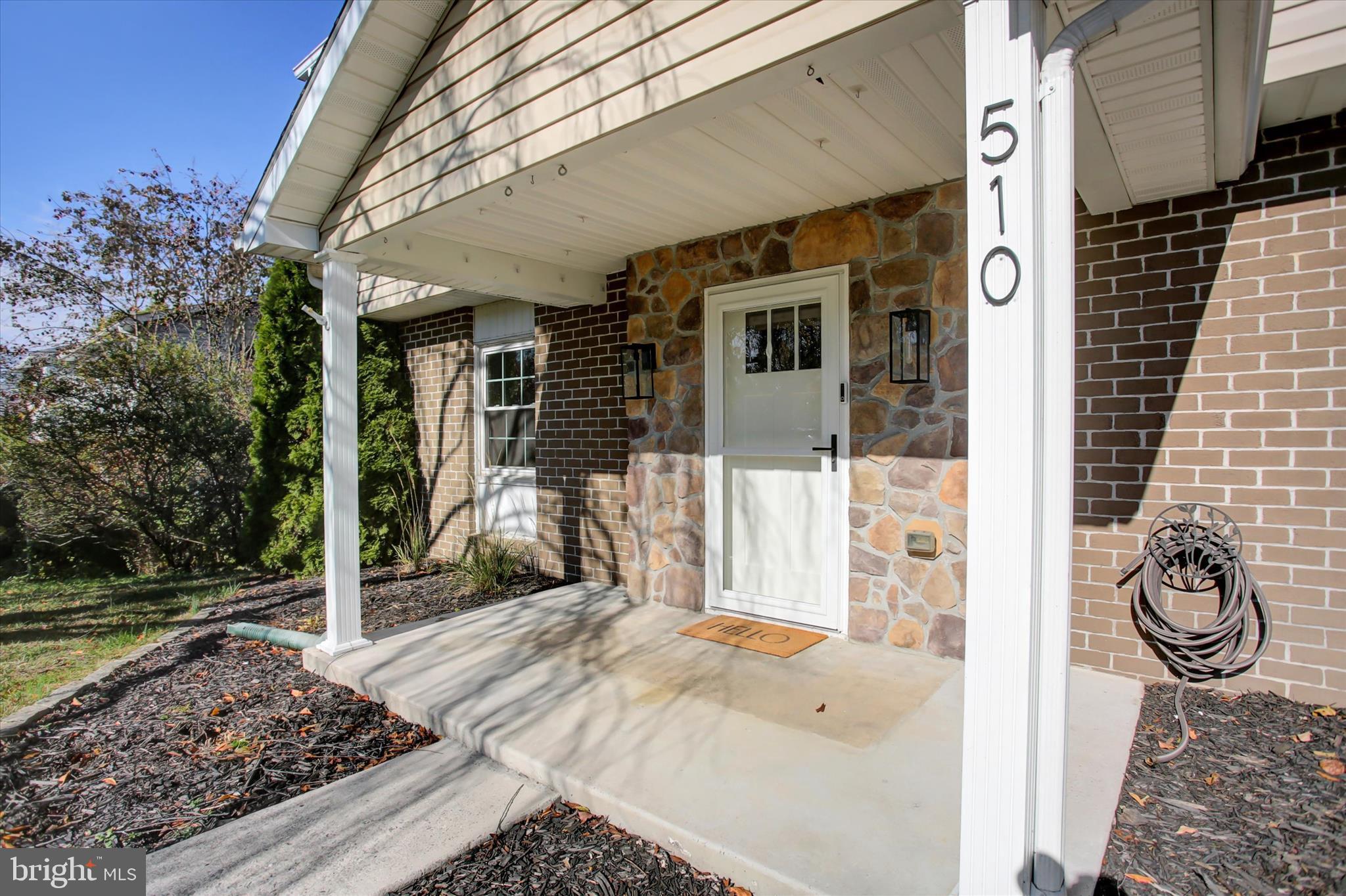 NOTTINGHAM DRIVE - Residential Lease