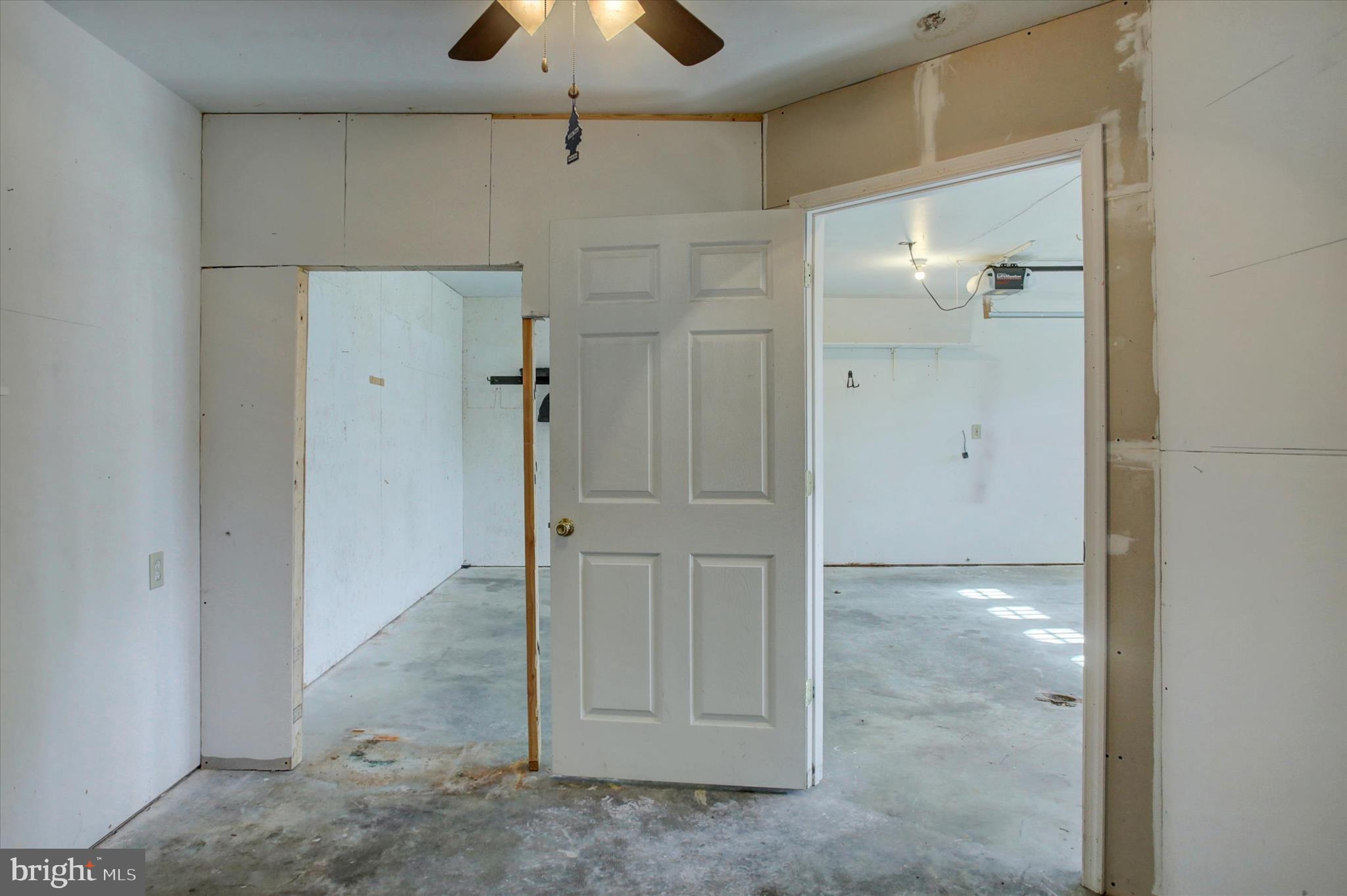 NOTTINGHAM DRIVE - Residential Lease