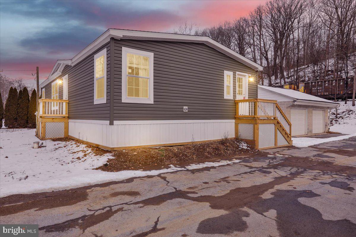 NONE AVAILABLE - Residential Lease