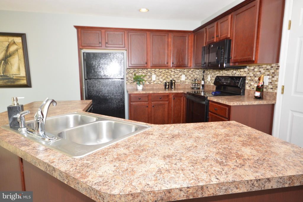 Photo of 410 MOUNT OLIVE LN, EPHRATA, PA 17522 (MLS # PALA2037404)