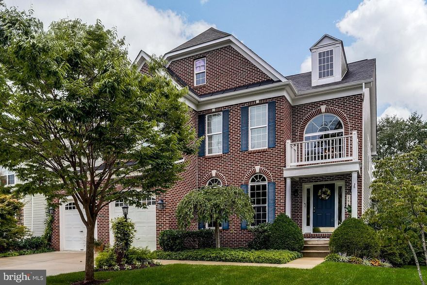 NO DETAIL FORGOTTEN! True elegance in a brick Colonial with amazing First Floor MBR. Coveted Monticello community w/ amenities incl pool & dog park. Stunn. entry foyer, formal dining; office; columns, crown, chair rail, wainscoting, hdwd flrs; brand new kit! Stylish 2-stry fam rm PLUS huge fin LL rec rm w/ full bar! Mstr Ste has huge WIC & auto lights, UL loft, all bdrms w/ priv baths! MUST-SEE!