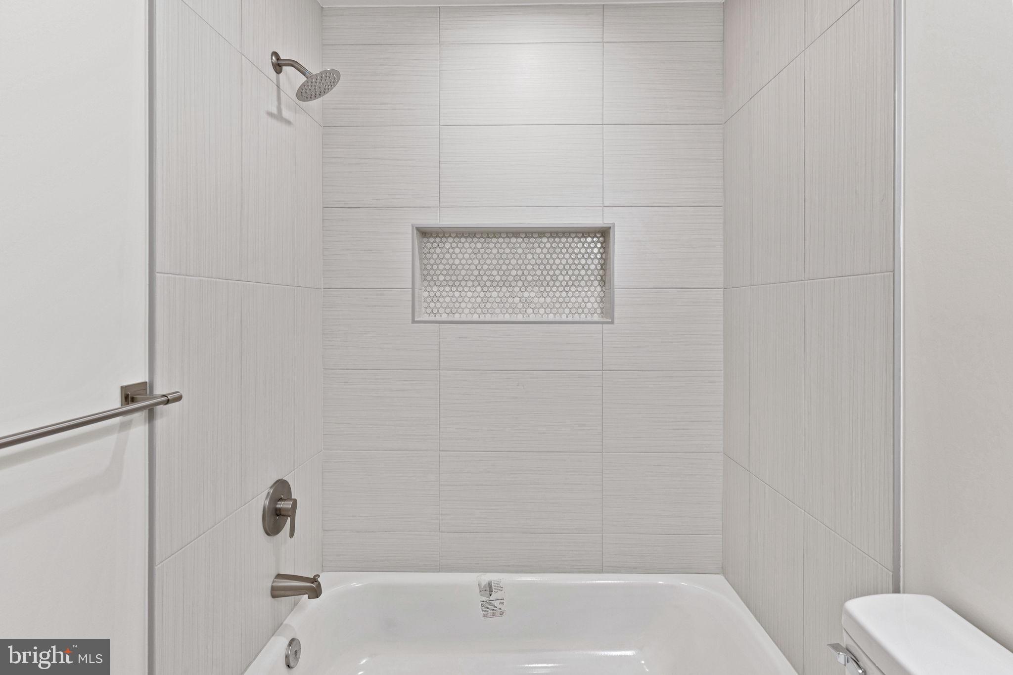 RIVERSIDE PARK HESSICK - Residential