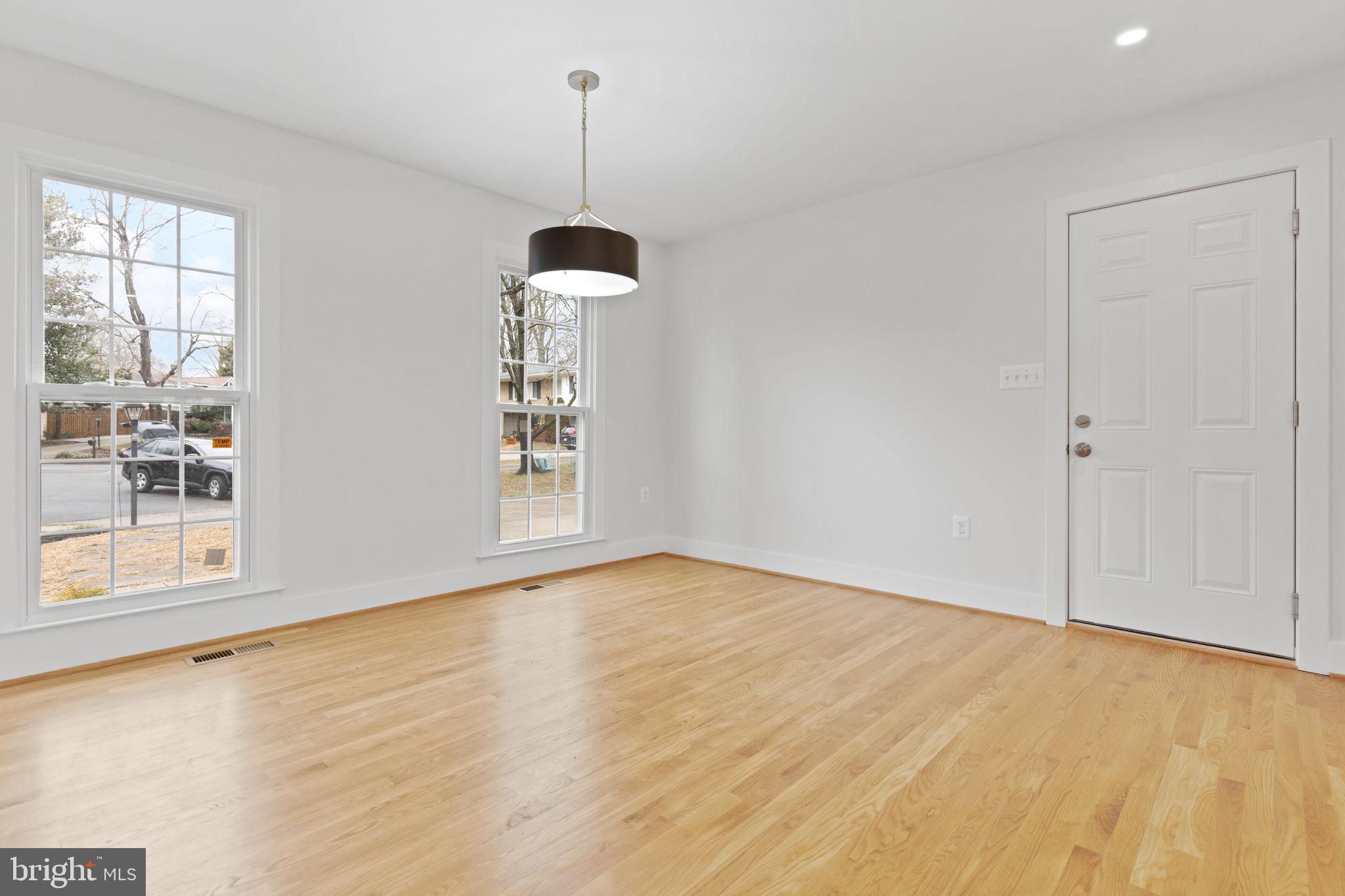 RIVERSIDE PARK HESSICK - Residential