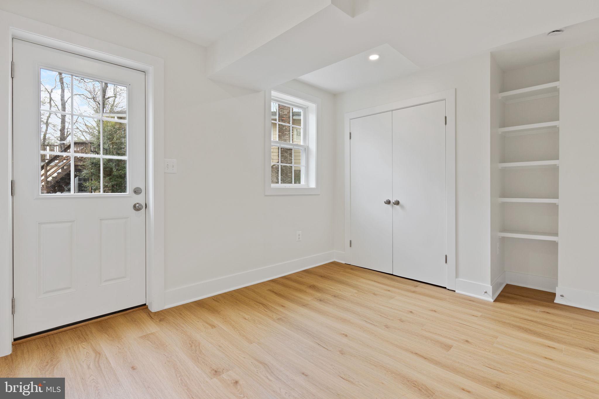 RIVERSIDE PARK HESSICK - Residential