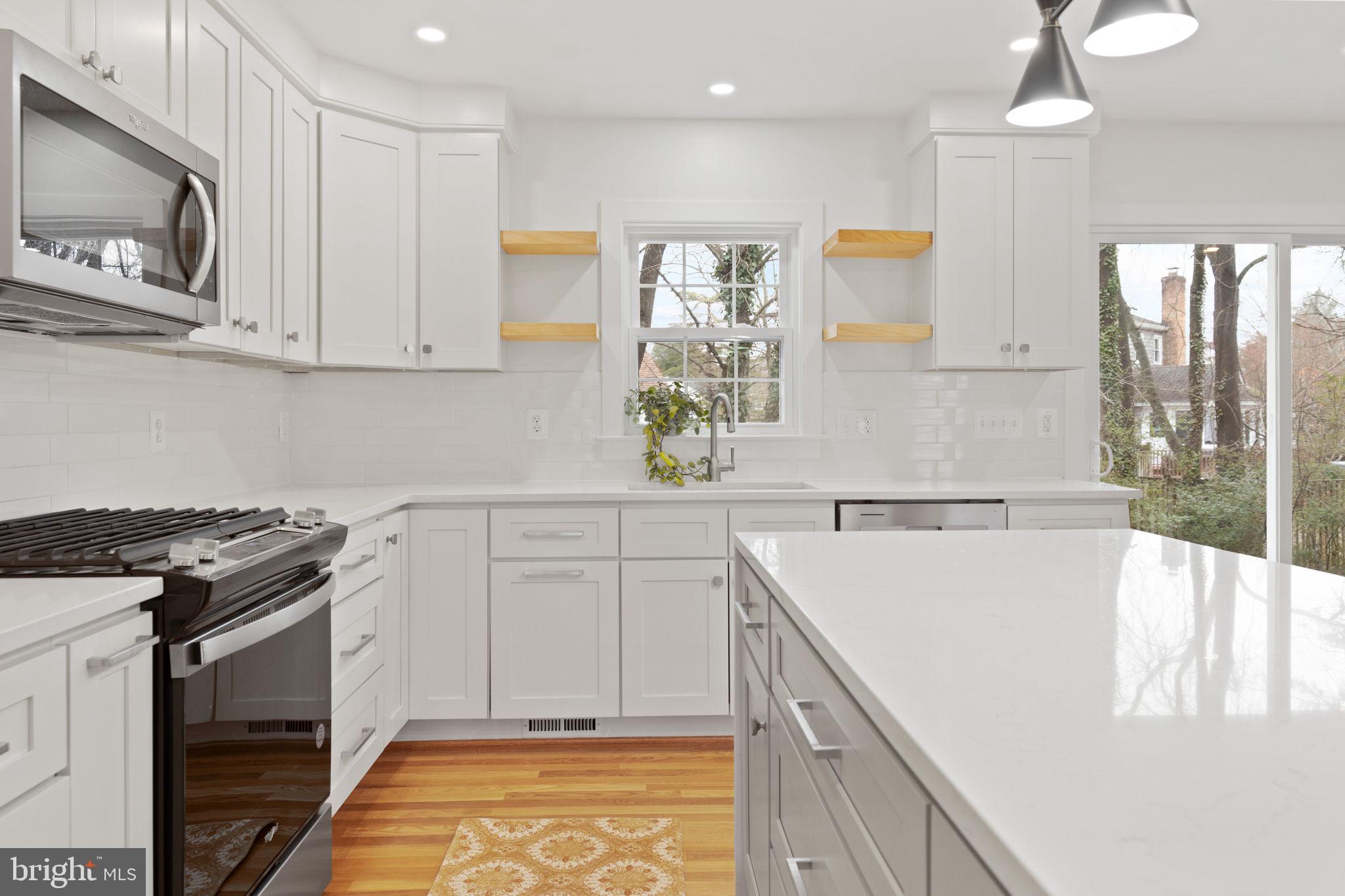 RIVERSIDE PARK HESSICK - Residential