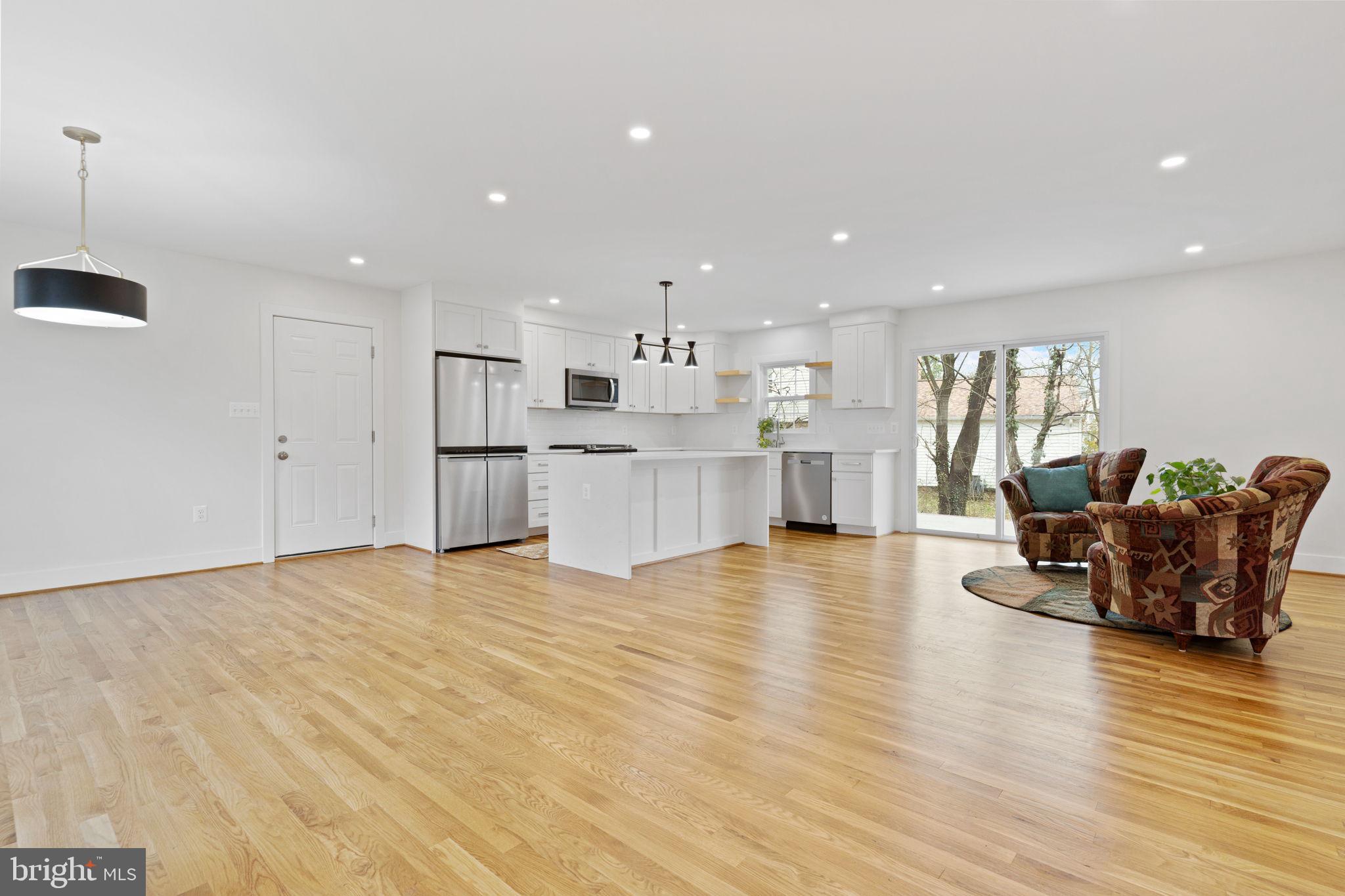 RIVERSIDE PARK HESSICK - Residential