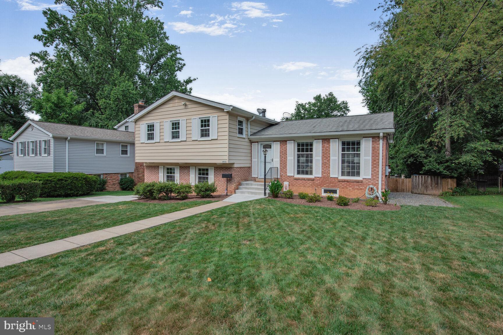3512 QUEEN ANNE DRIVE
