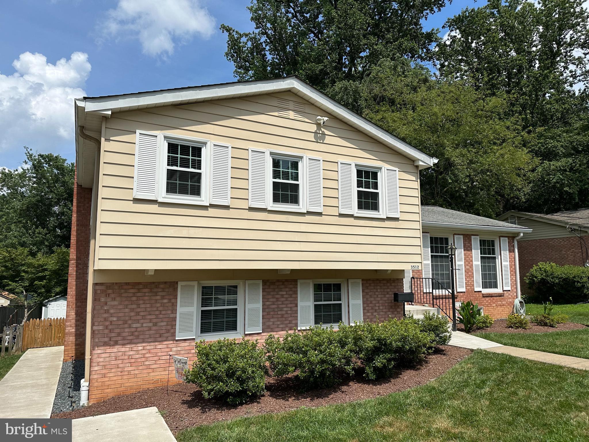 3512 QUEEN ANNE DRIVE
