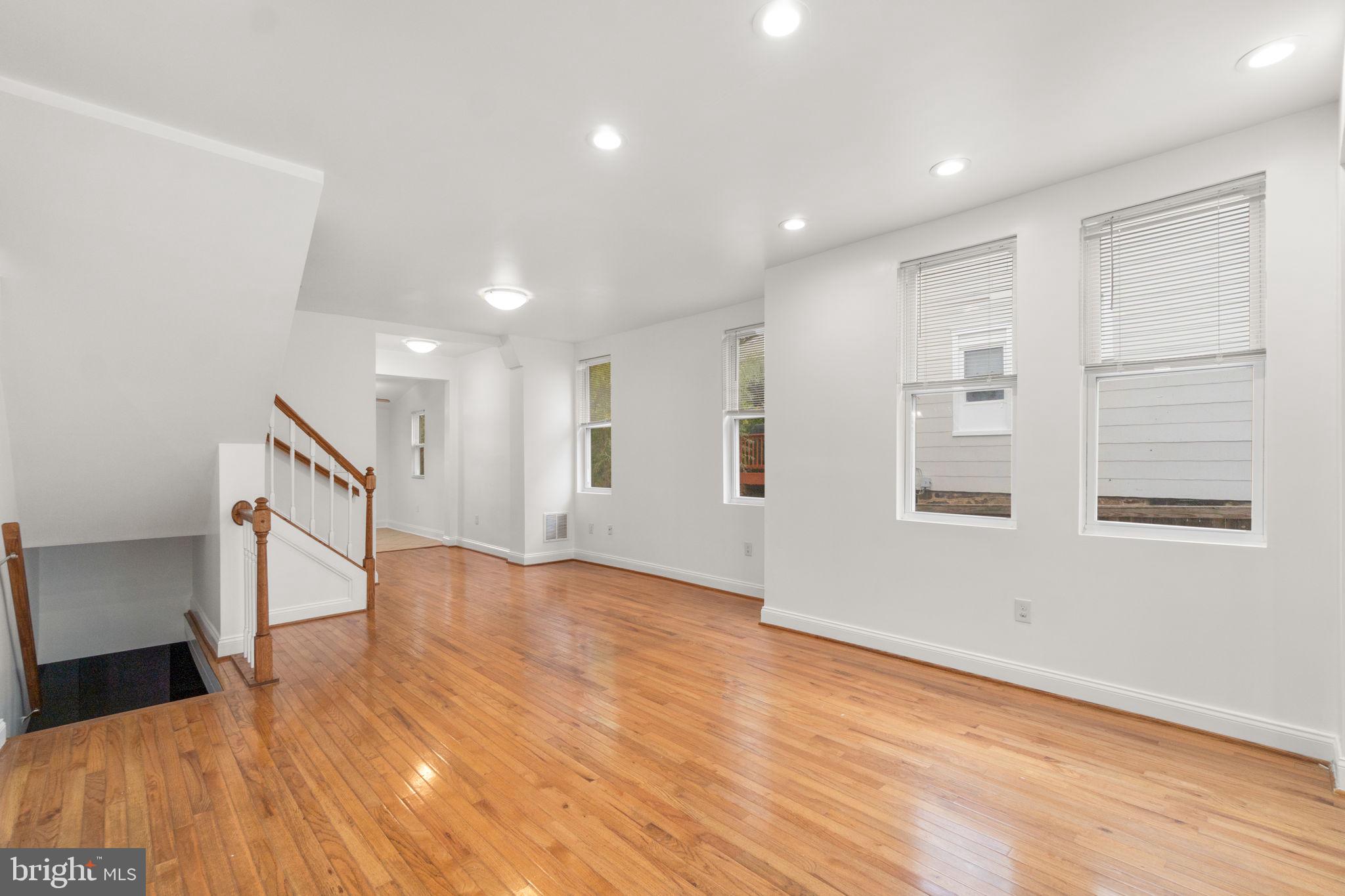 MORGAN PARK - Residential