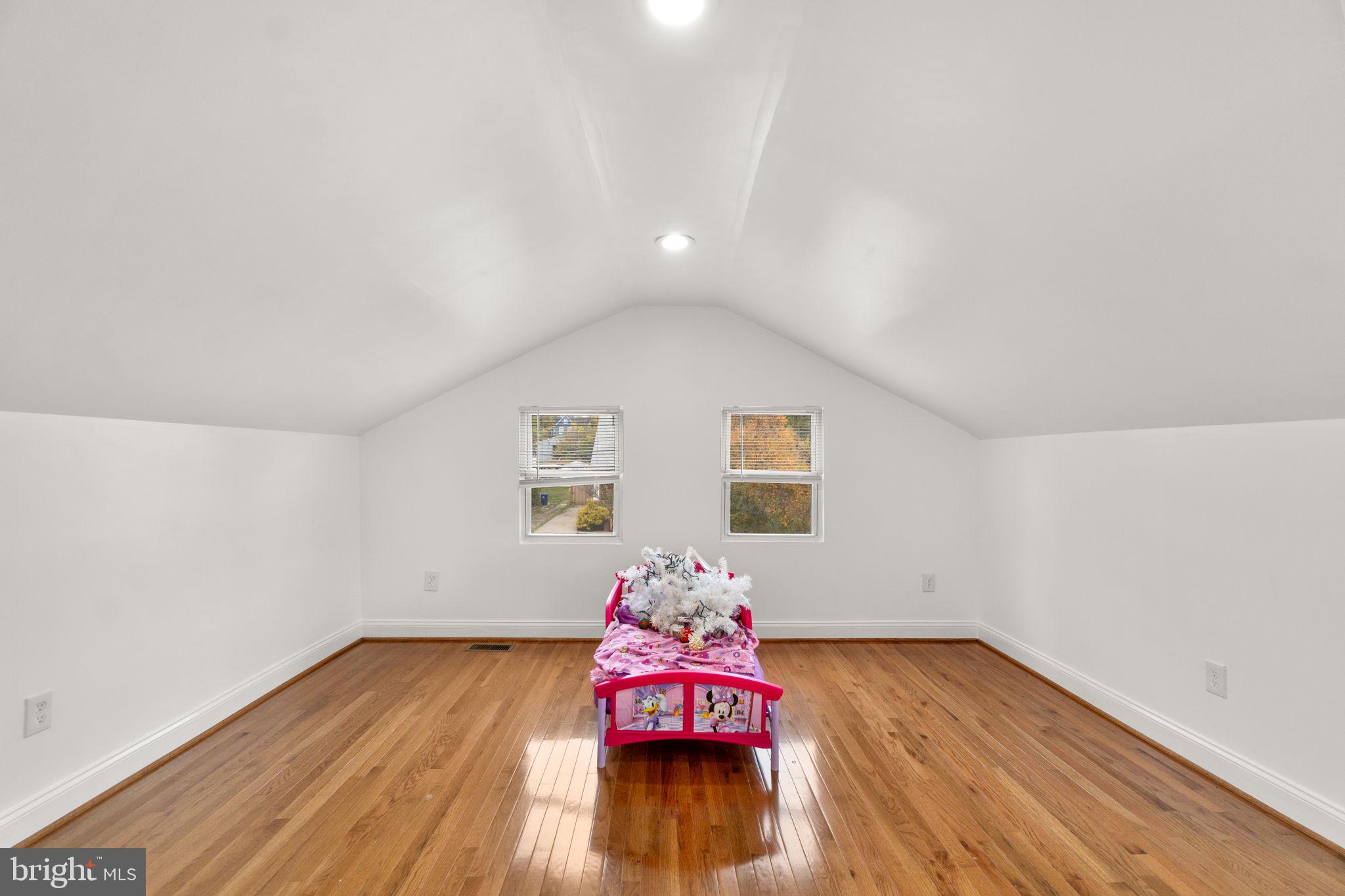 MORGAN PARK - Residential