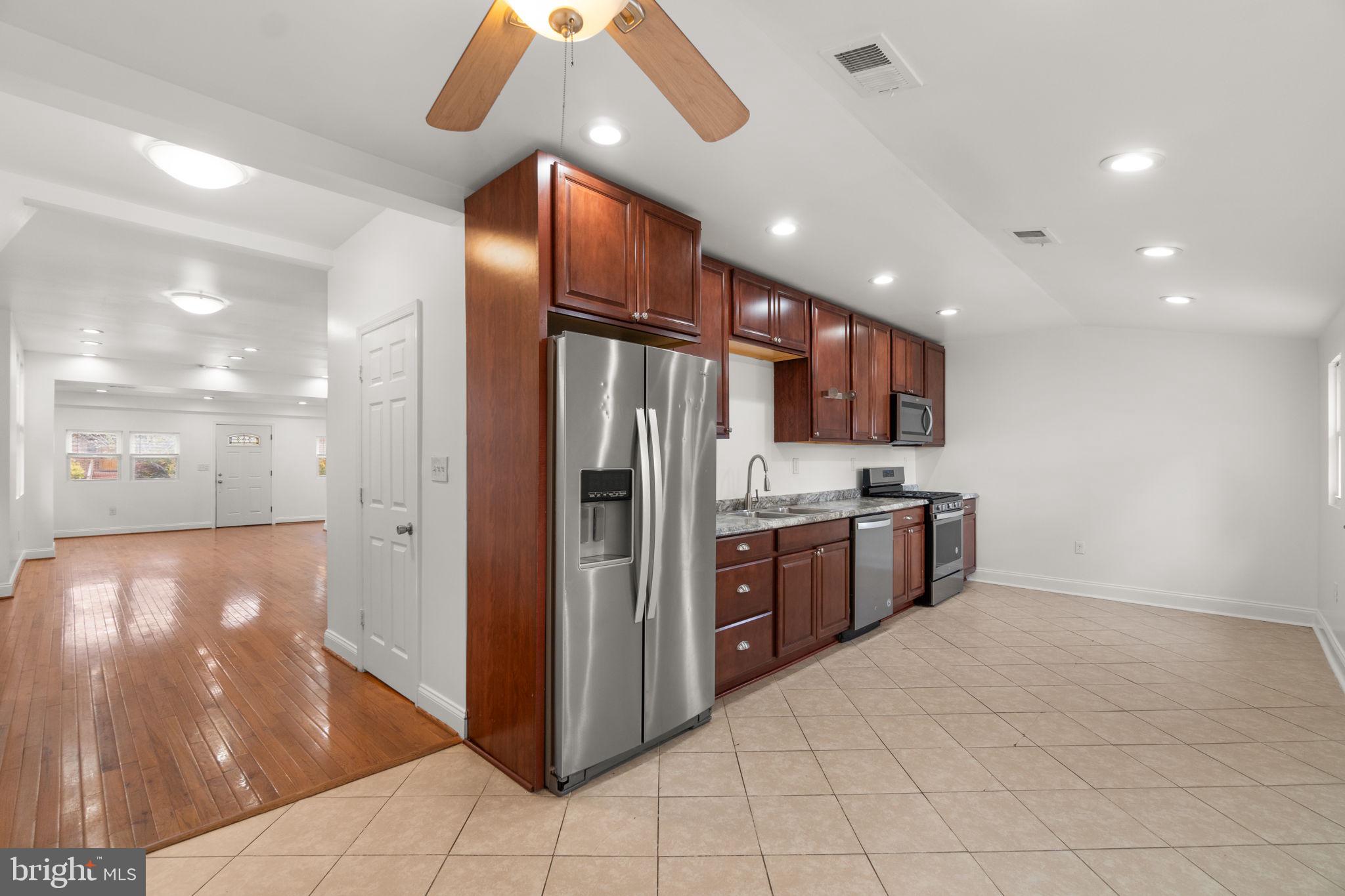 MORGAN PARK - Residential