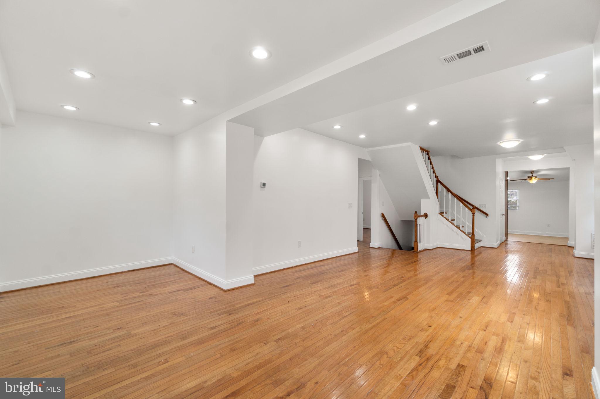 MORGAN PARK - Residential