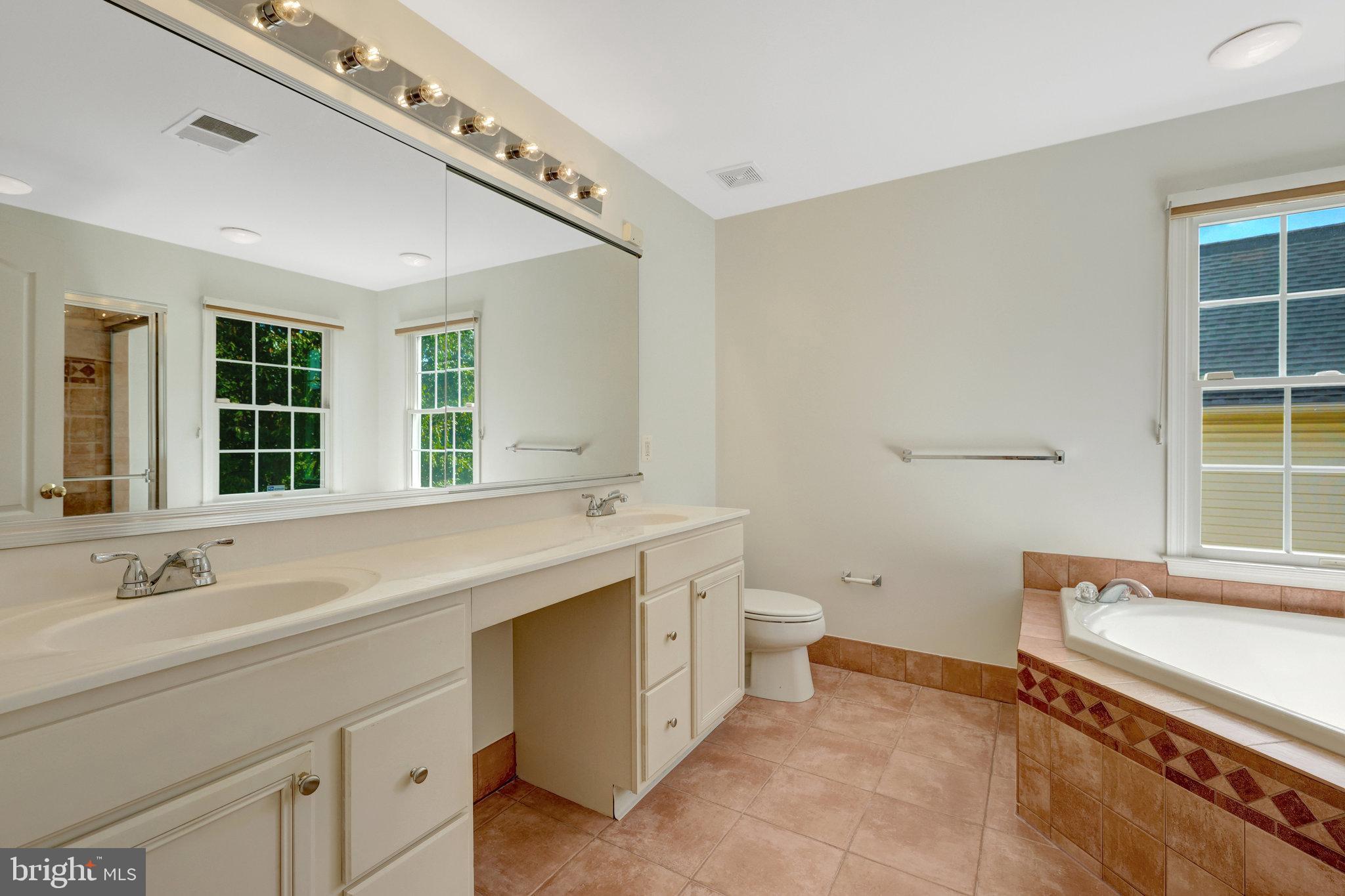 HUNT-BELMONT CNTRY CLUB - Residential