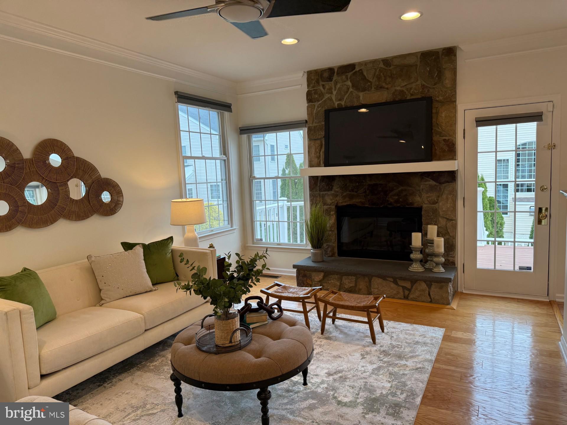 HUNT-BELMONT CNTRY CLUB - Residential