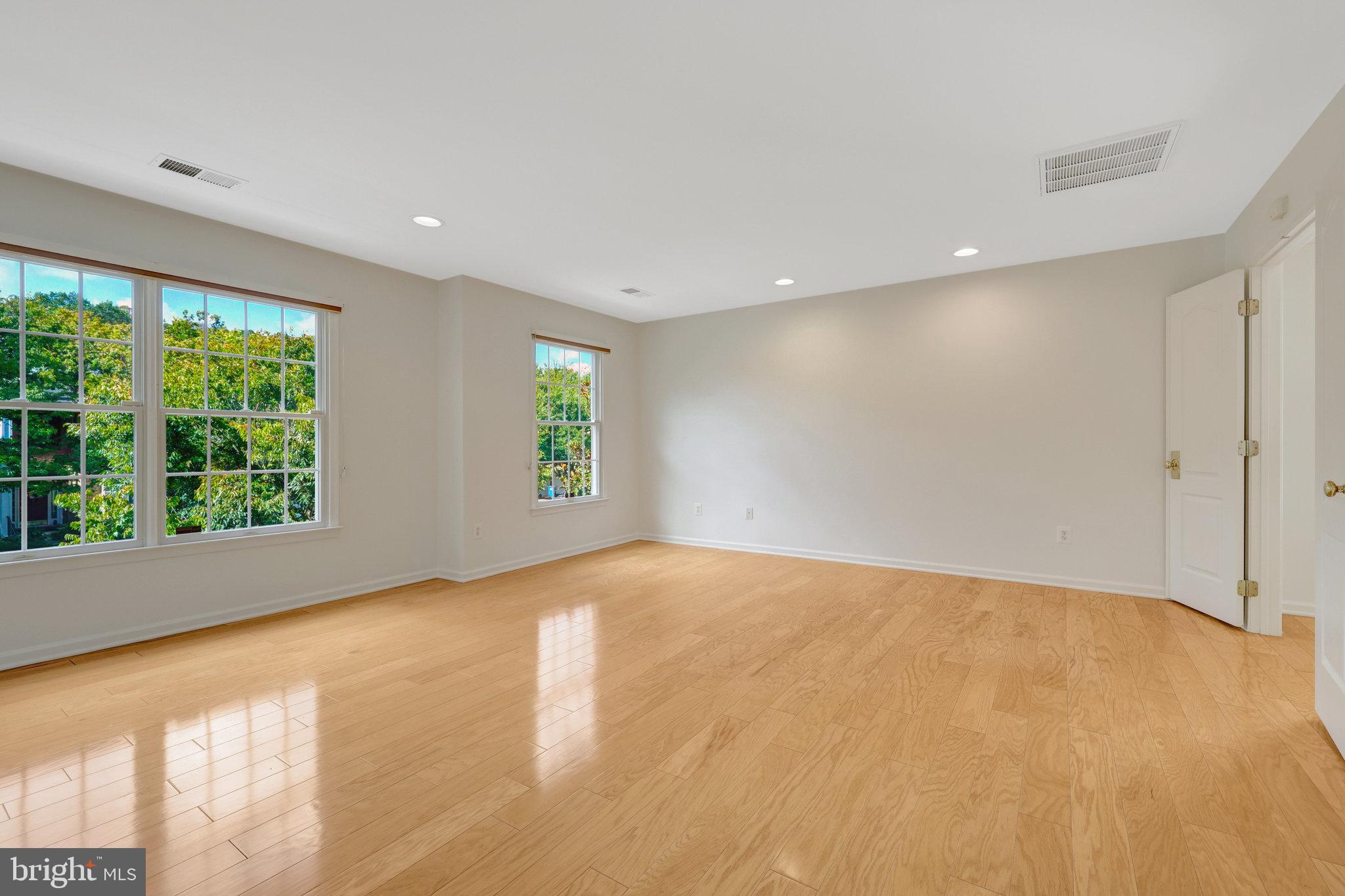 HUNT-BELMONT CNTRY CLUB - Residential