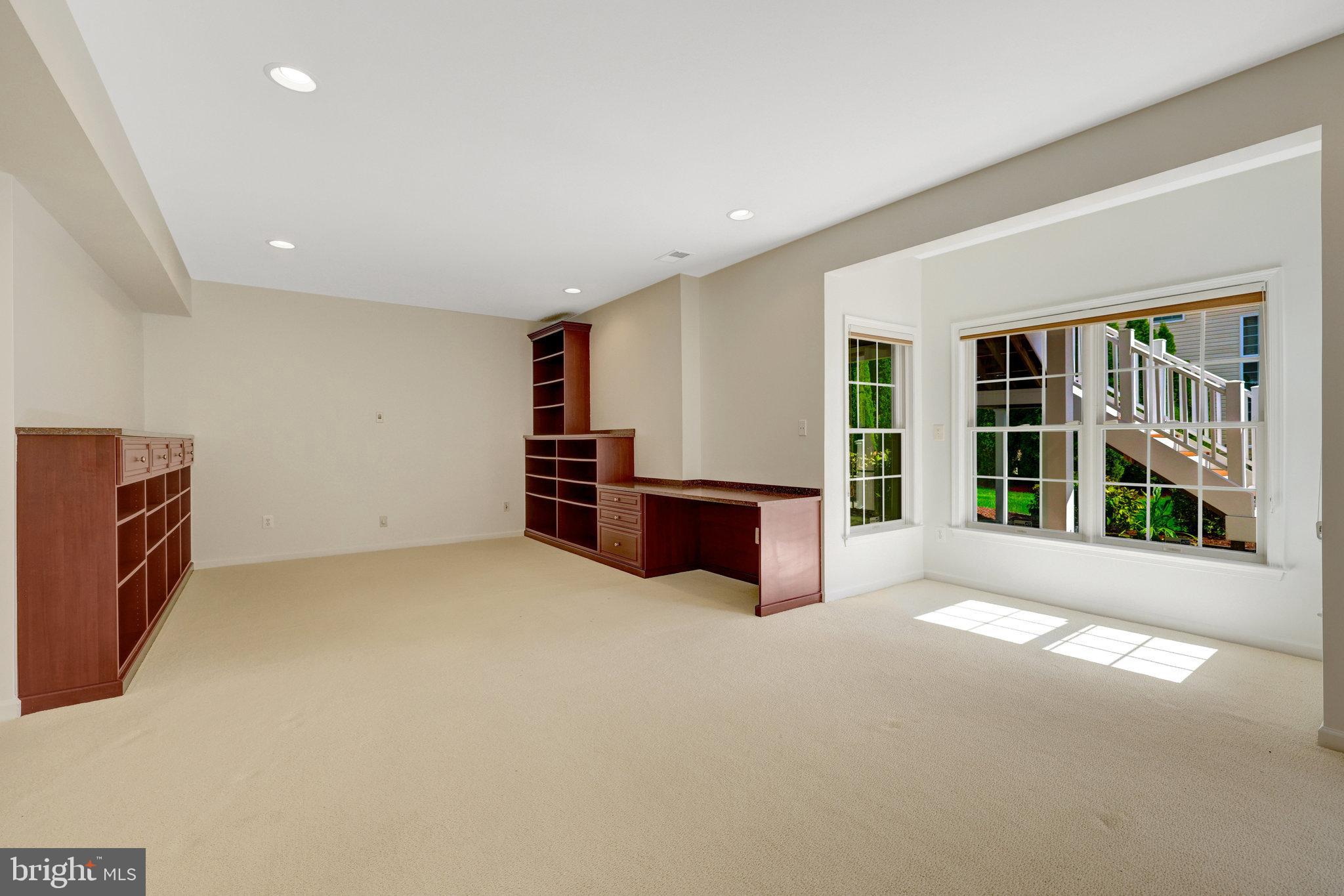 HUNT-BELMONT CNTRY CLUB - Residential