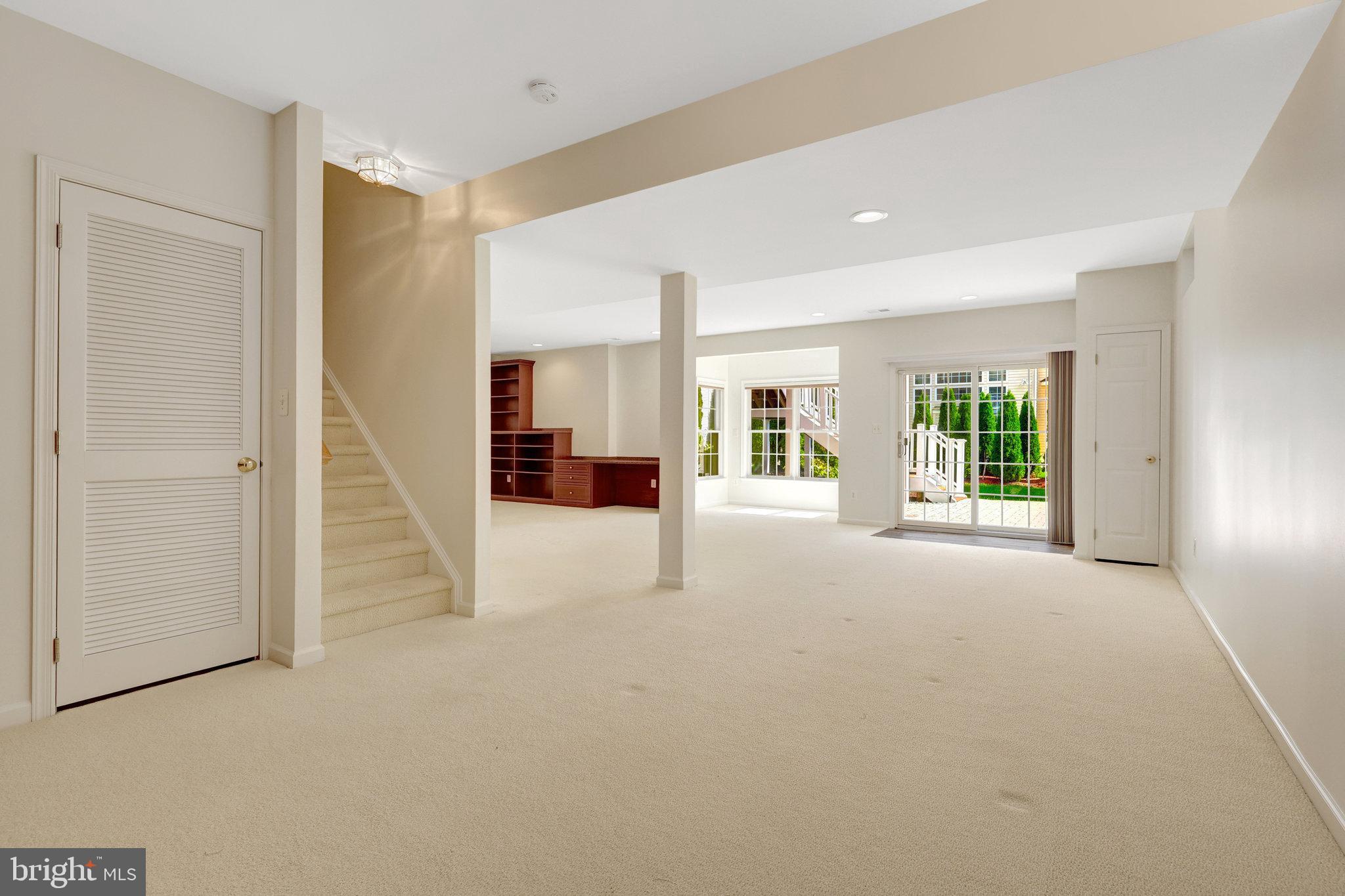 HUNT-BELMONT CNTRY CLUB - Residential