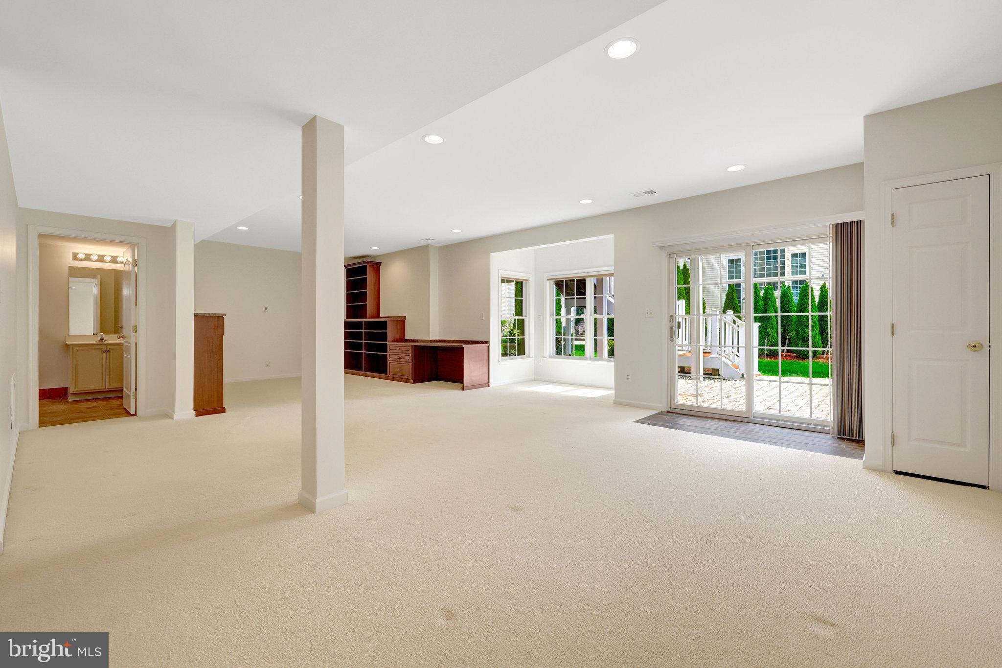 HUNT-BELMONT CNTRY CLUB - Residential