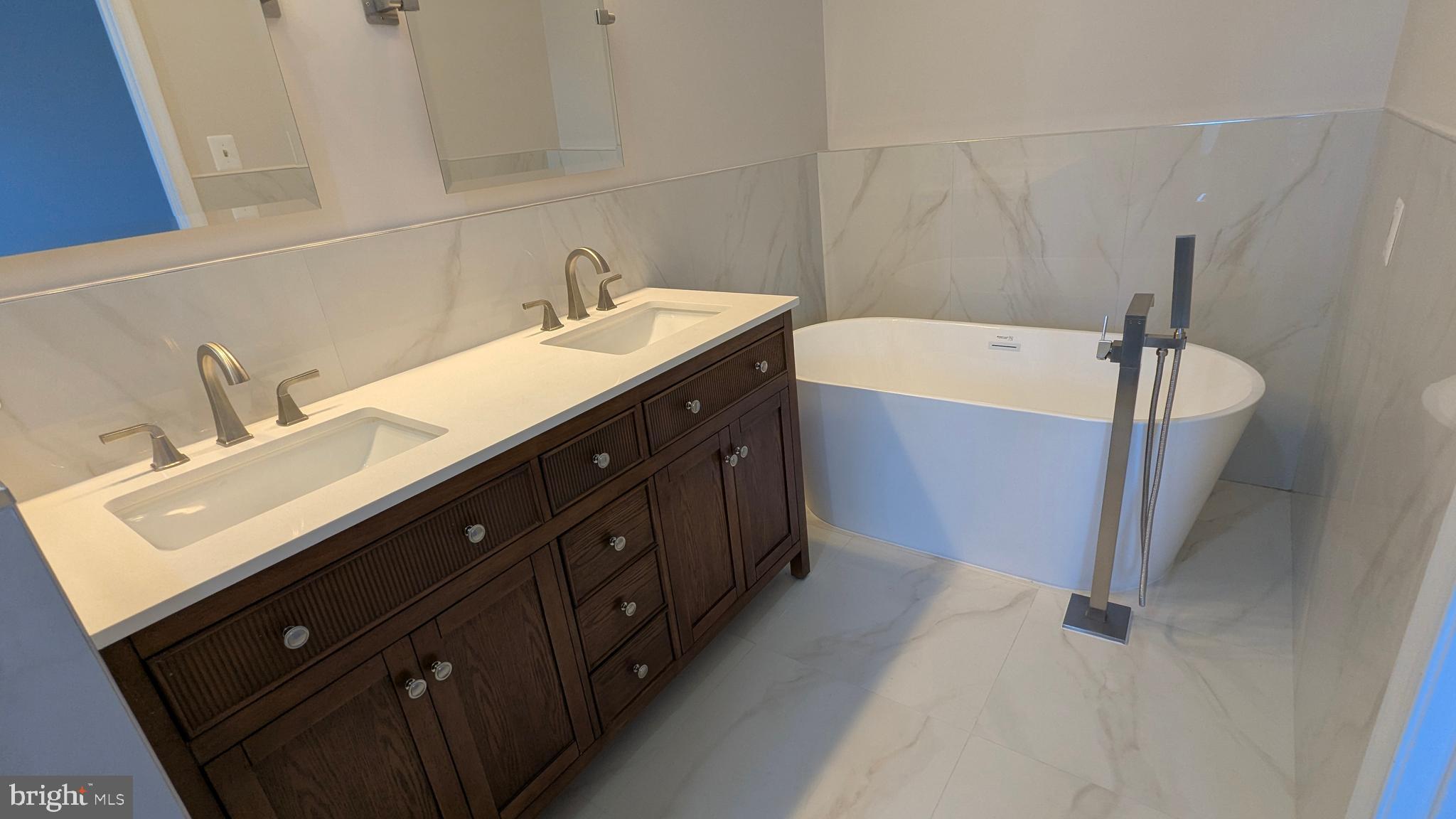 EMERALD CHASE - Residential Lease