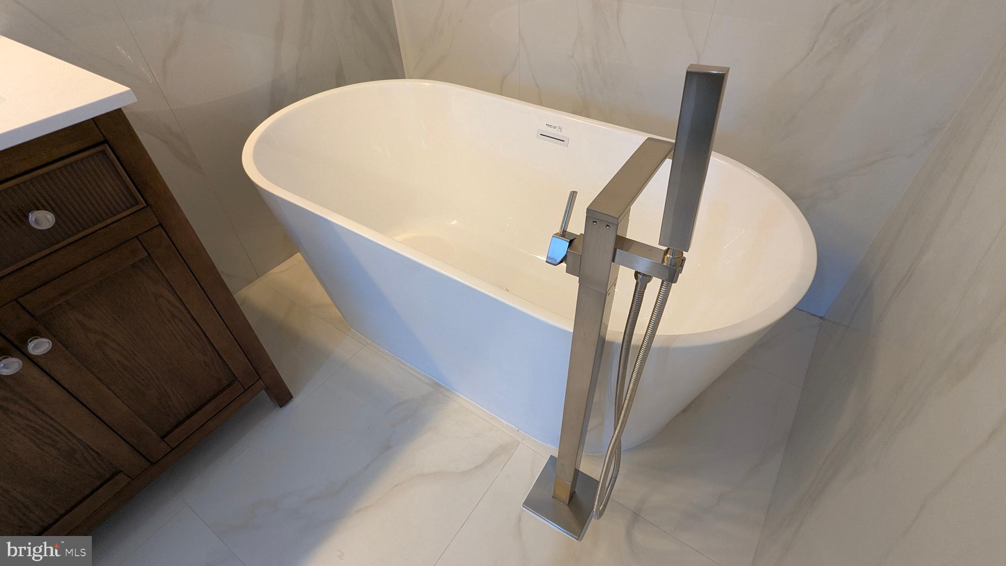 EMERALD CHASE - Residential Lease