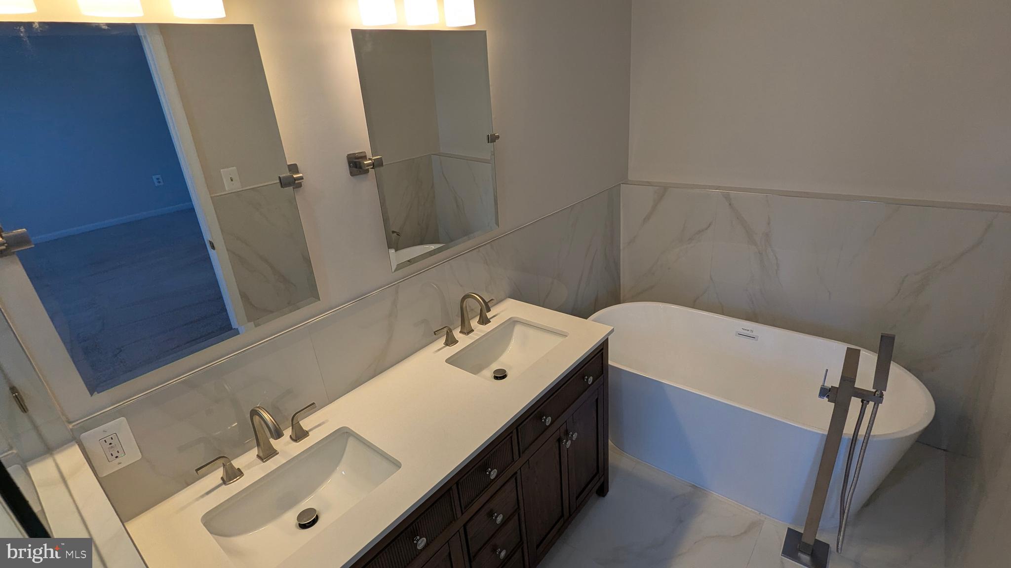 EMERALD CHASE - Residential Lease