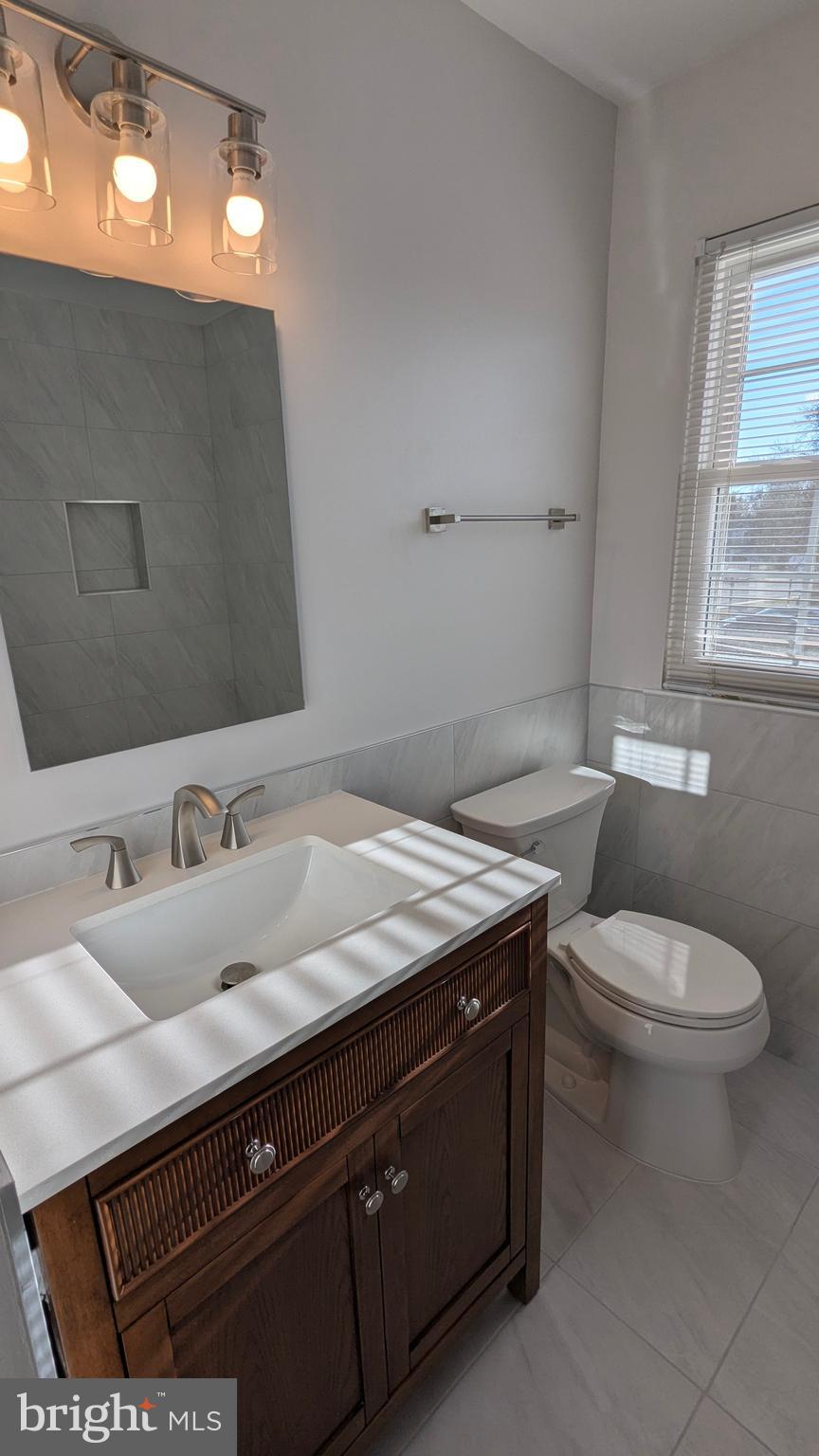 EMERALD CHASE - Residential Lease