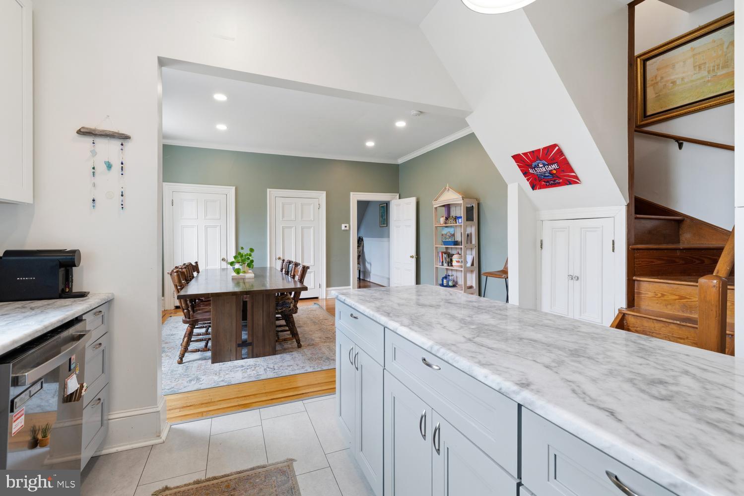 EAST FALLS - Residential