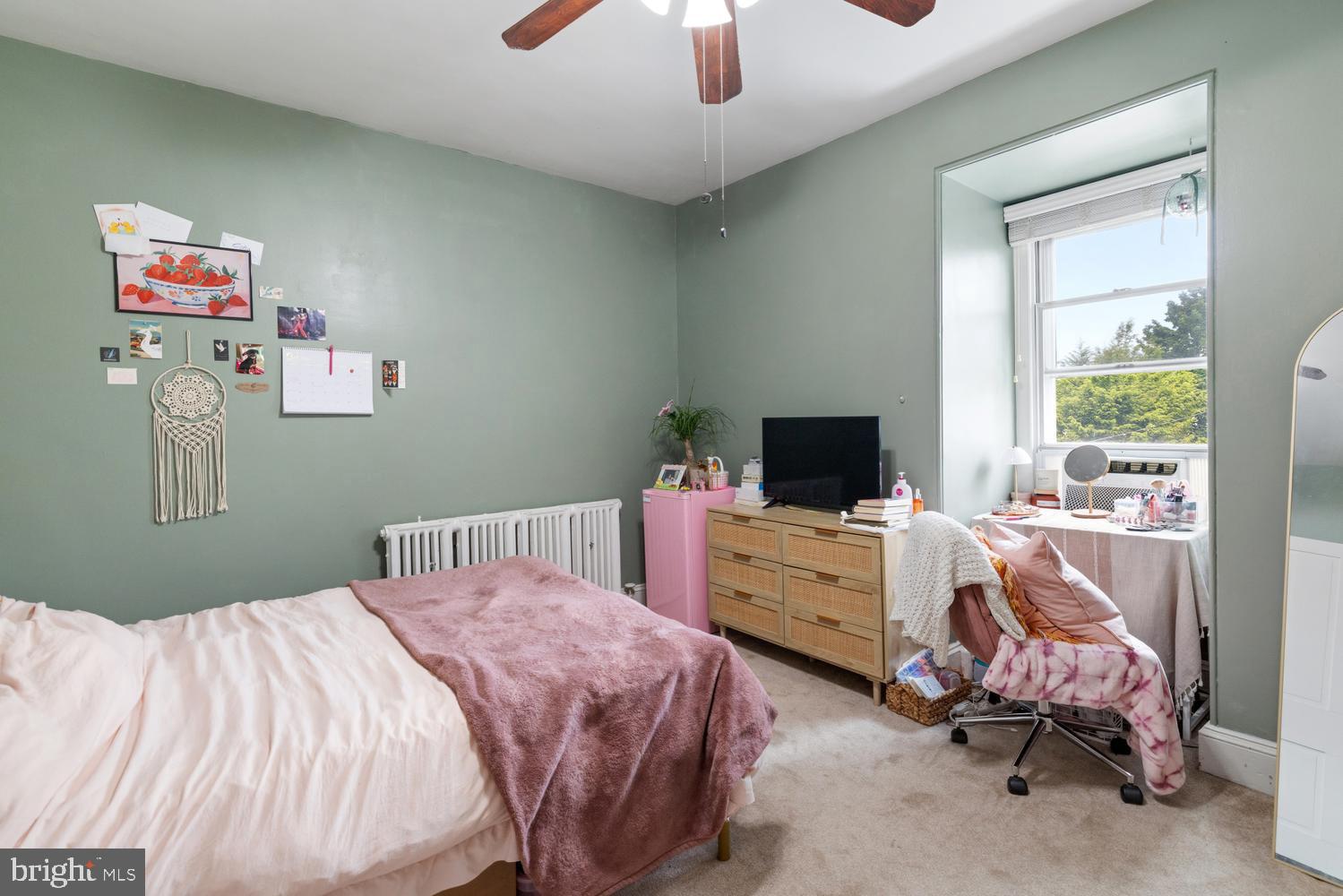 EAST FALLS - Residential