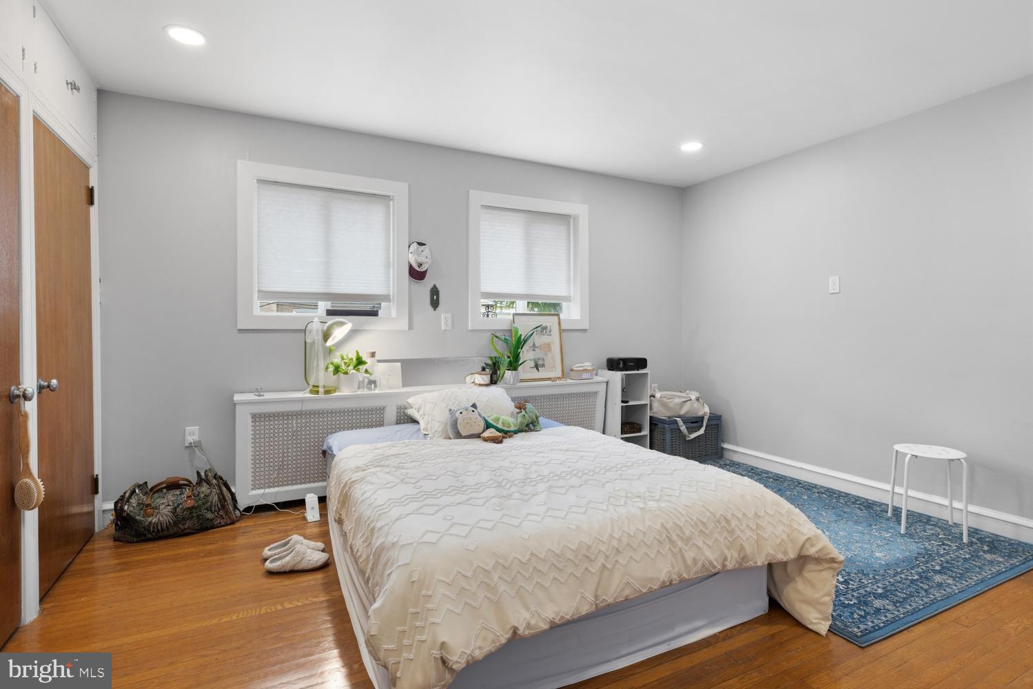 EAST FALLS - Residential