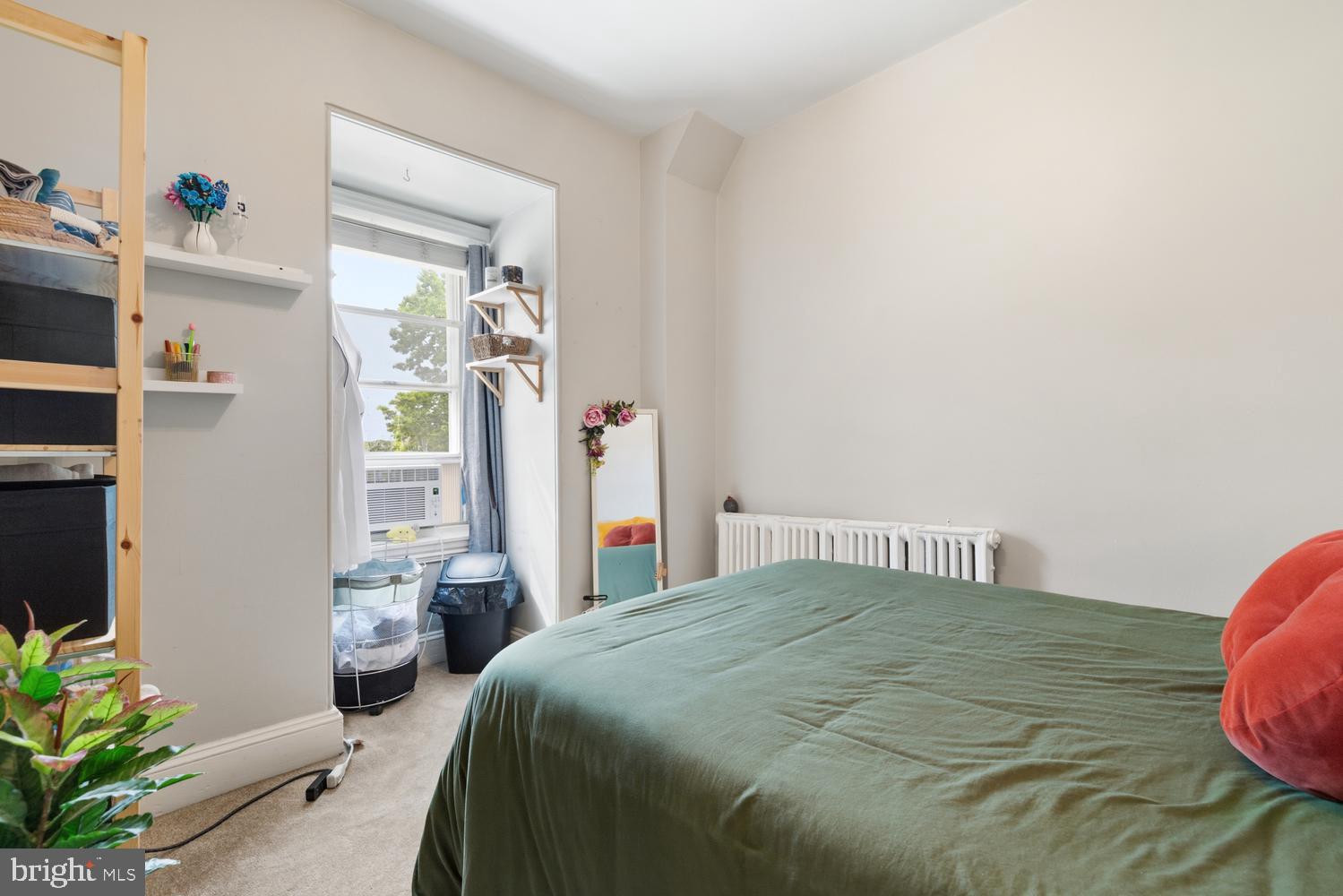 EAST FALLS - Residential