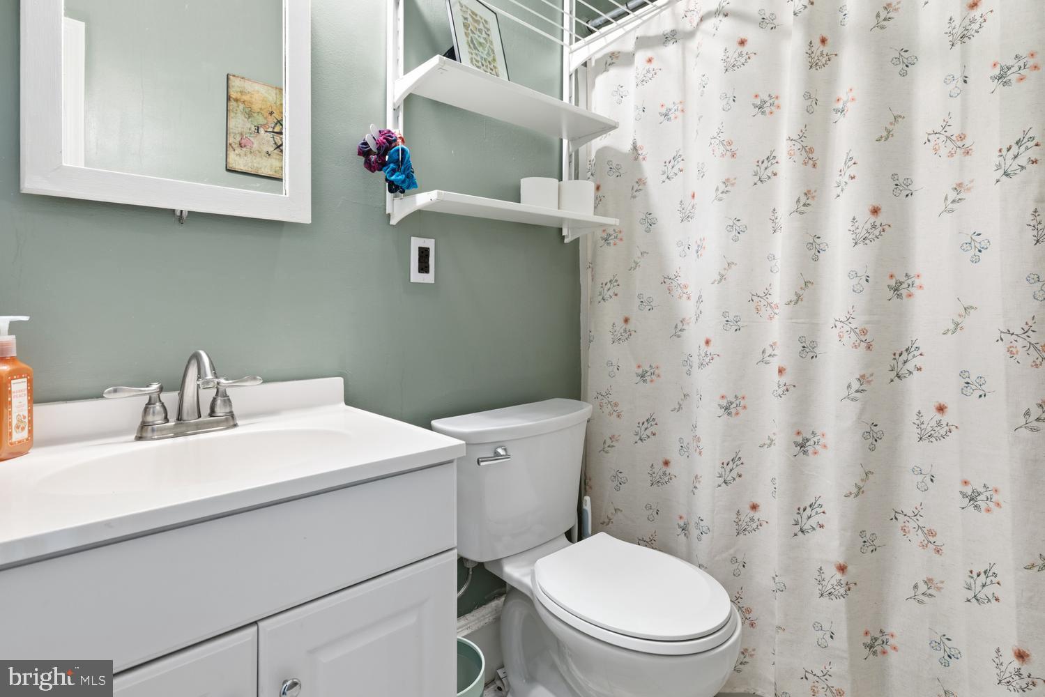 EAST FALLS - Residential