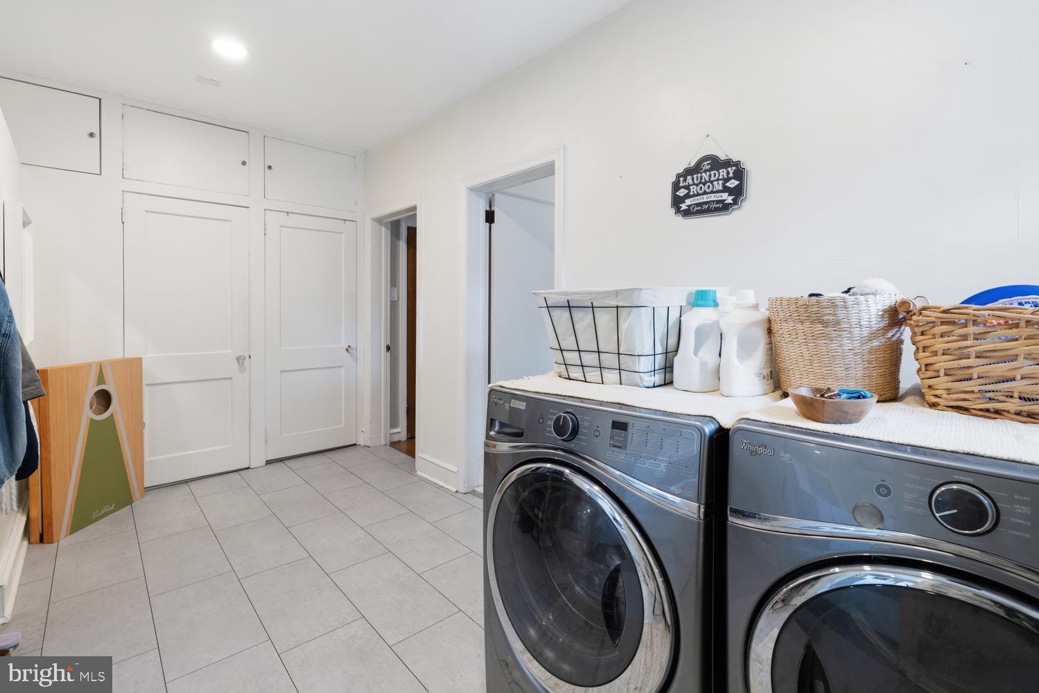 EAST FALLS - Residential