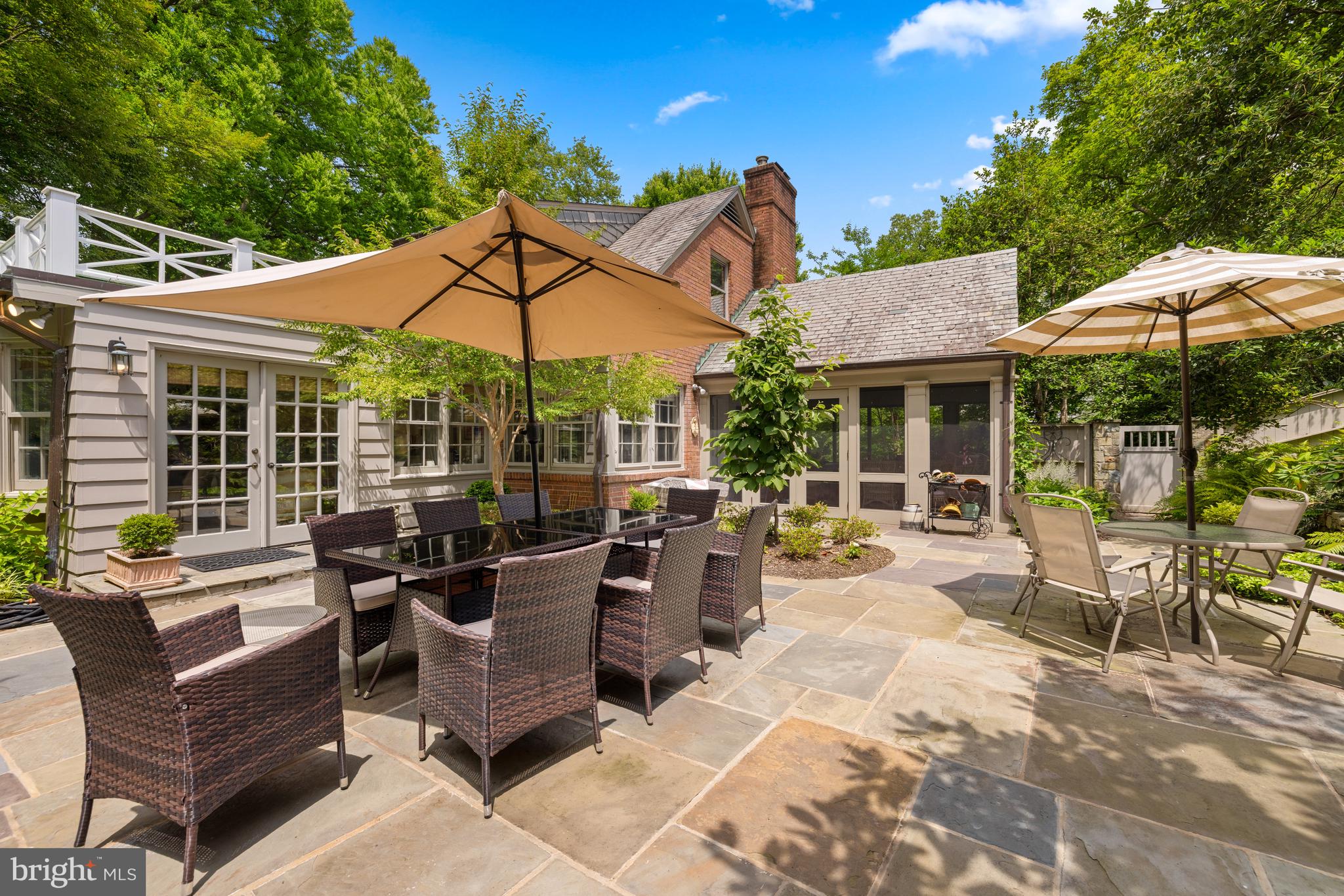SPRING VALLEY - Residential