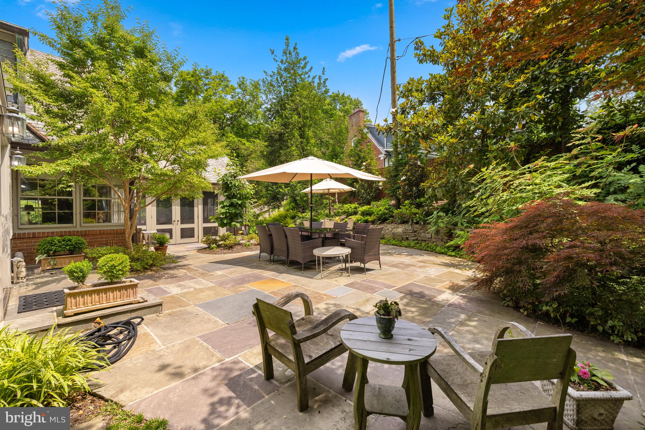 SPRING VALLEY - Residential