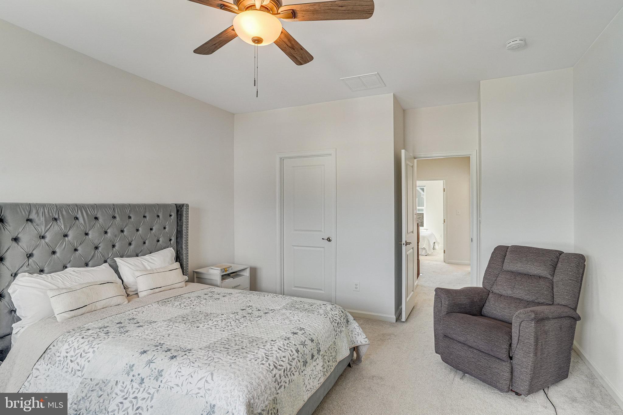 BRADLEY SQUARE - Residential Lease