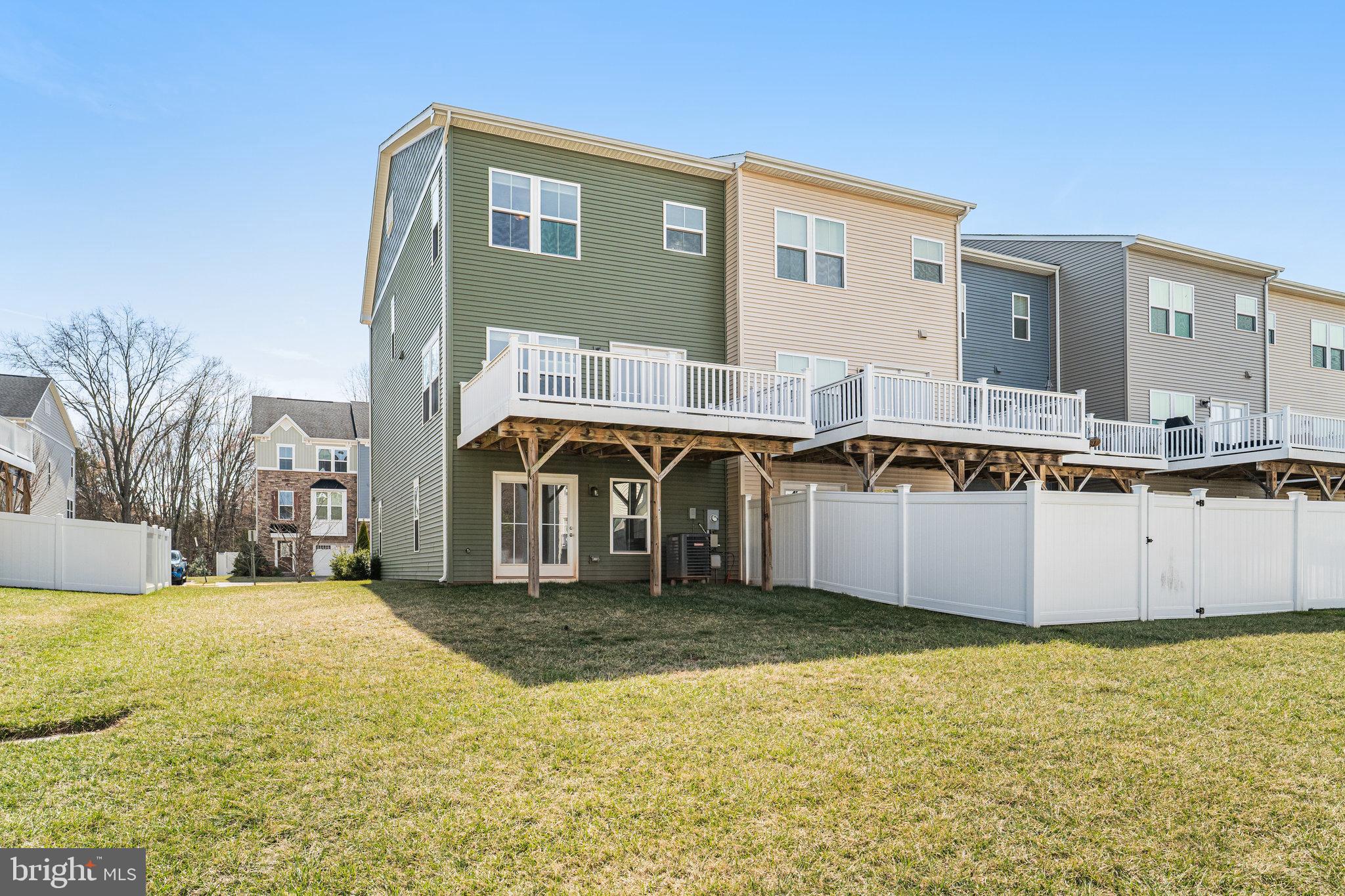 BRADLEY SQUARE - Residential Lease