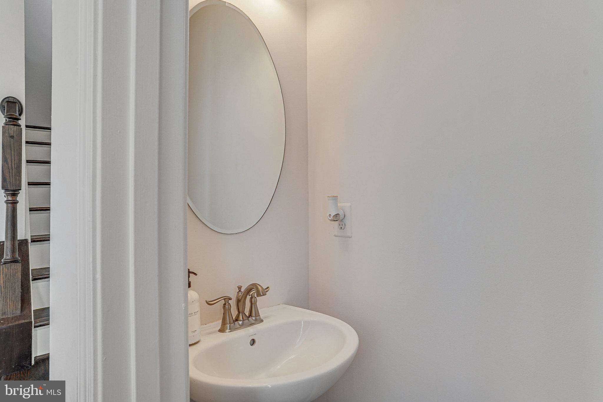 BRADLEY SQUARE - Residential Lease