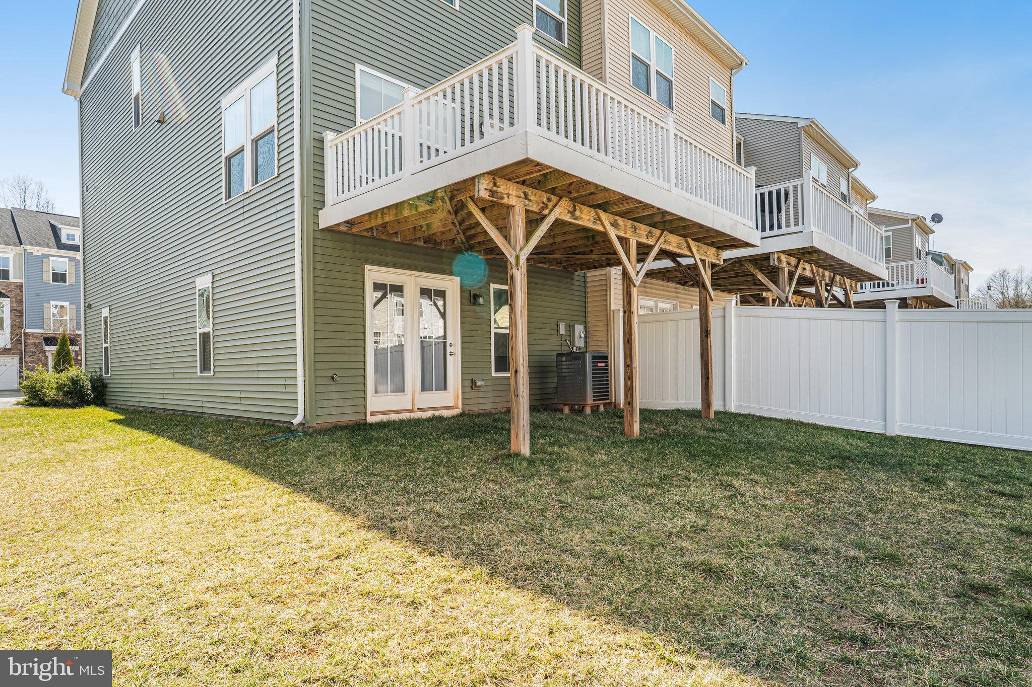 BRADLEY SQUARE - Residential Lease