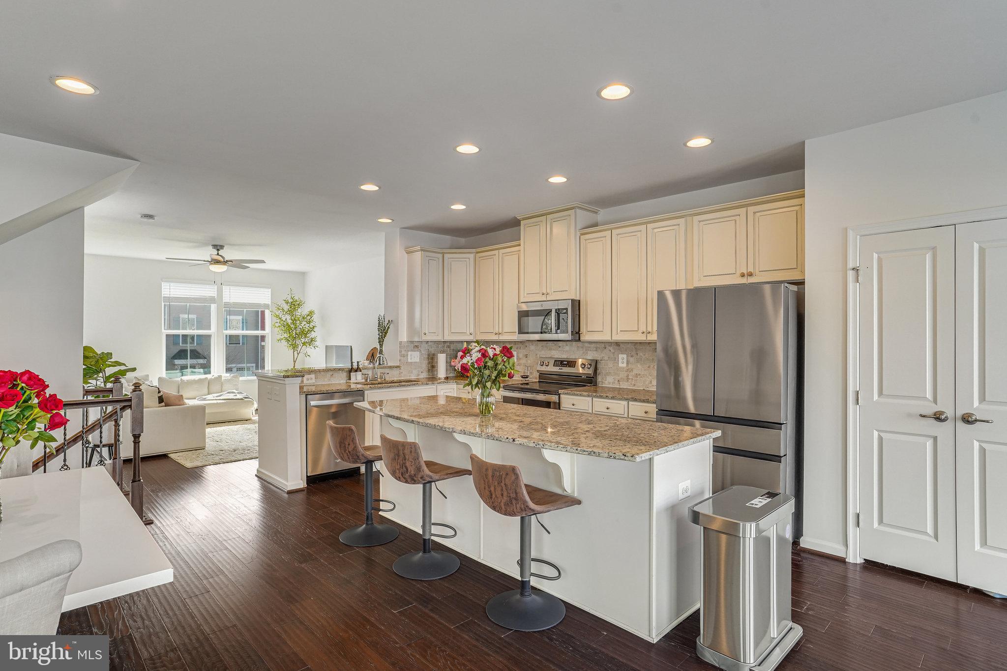 BRADLEY SQUARE - Residential Lease