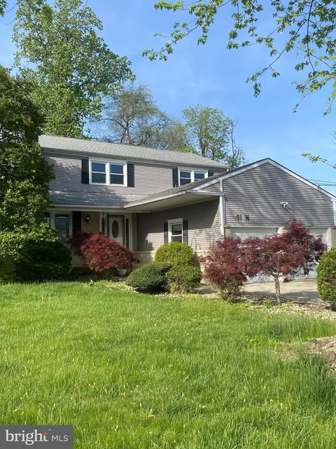 41 N Syracuse Drive, Cherry Hill, NJ MLS: NJCD2091406