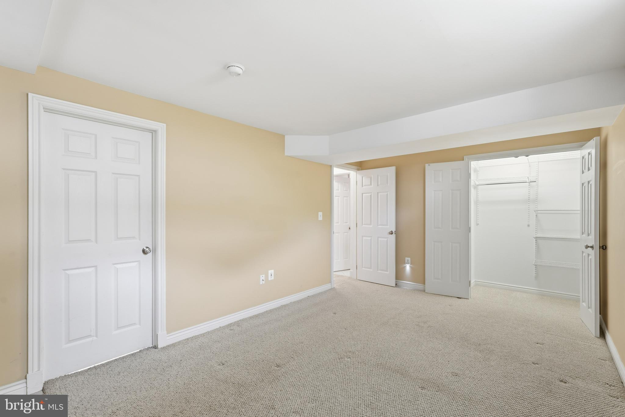 COUNTRYSIDE - Residential