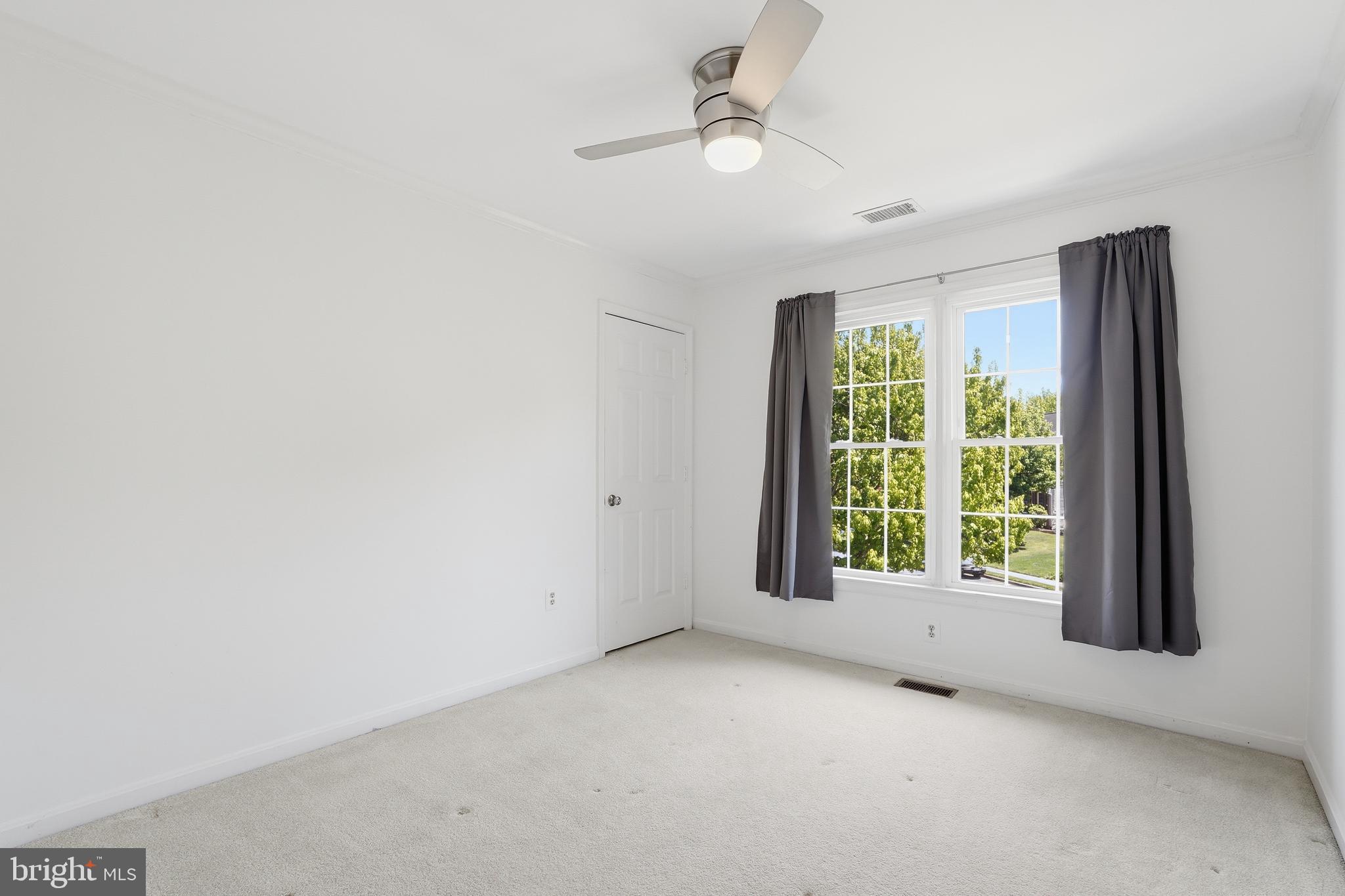 COUNTRYSIDE - Residential