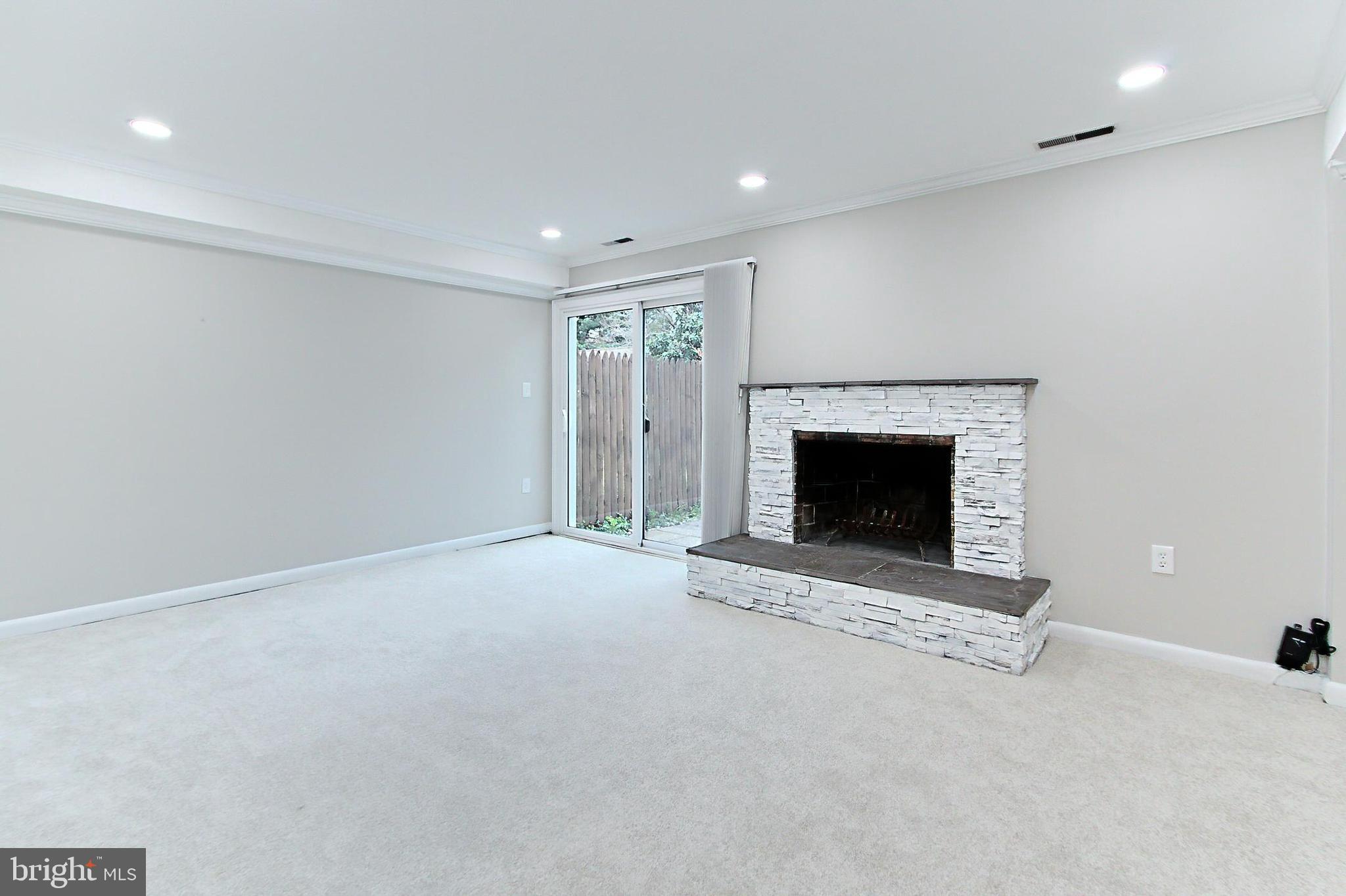 PINECREST HEIGHTS - Residential