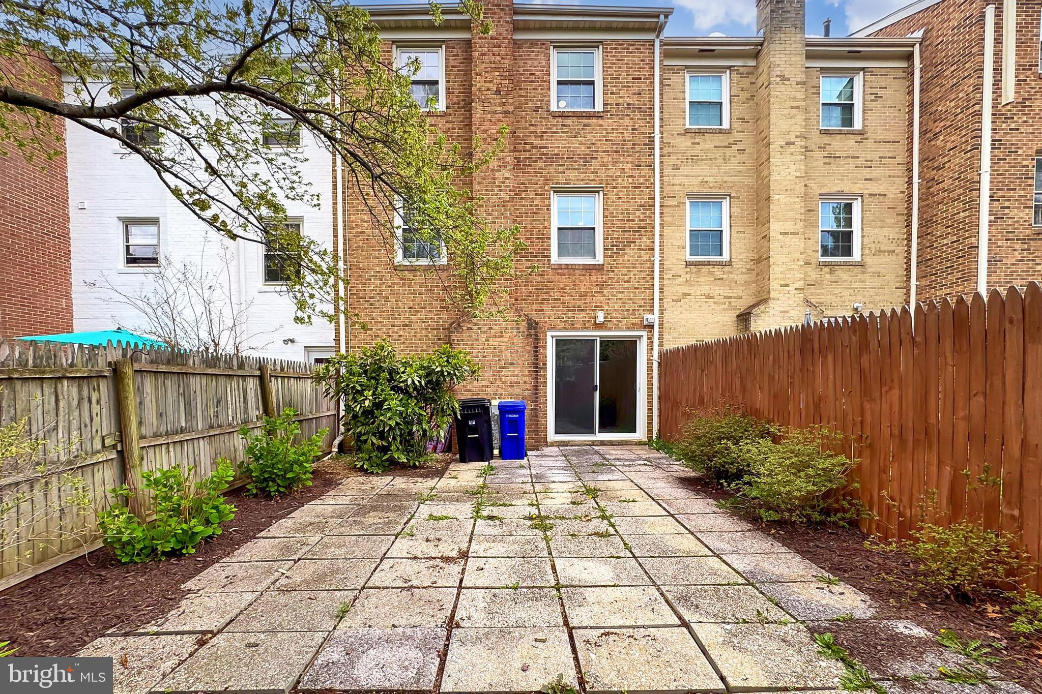 PINECREST HEIGHTS - Residential